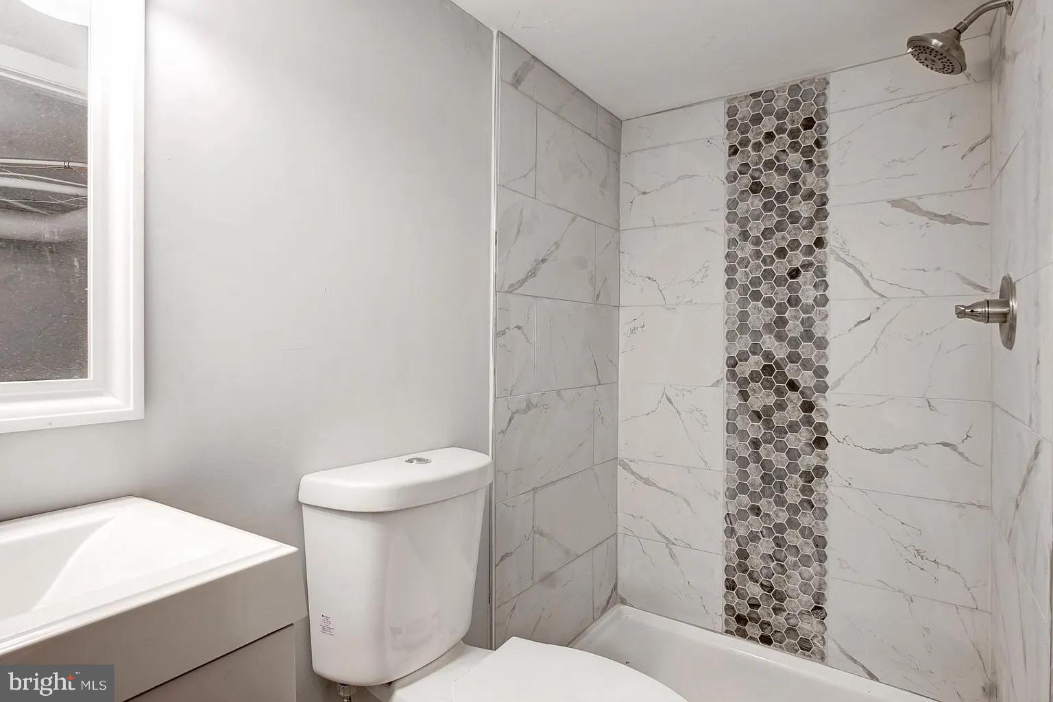 HIGHLANDTOWN - Residential Lease