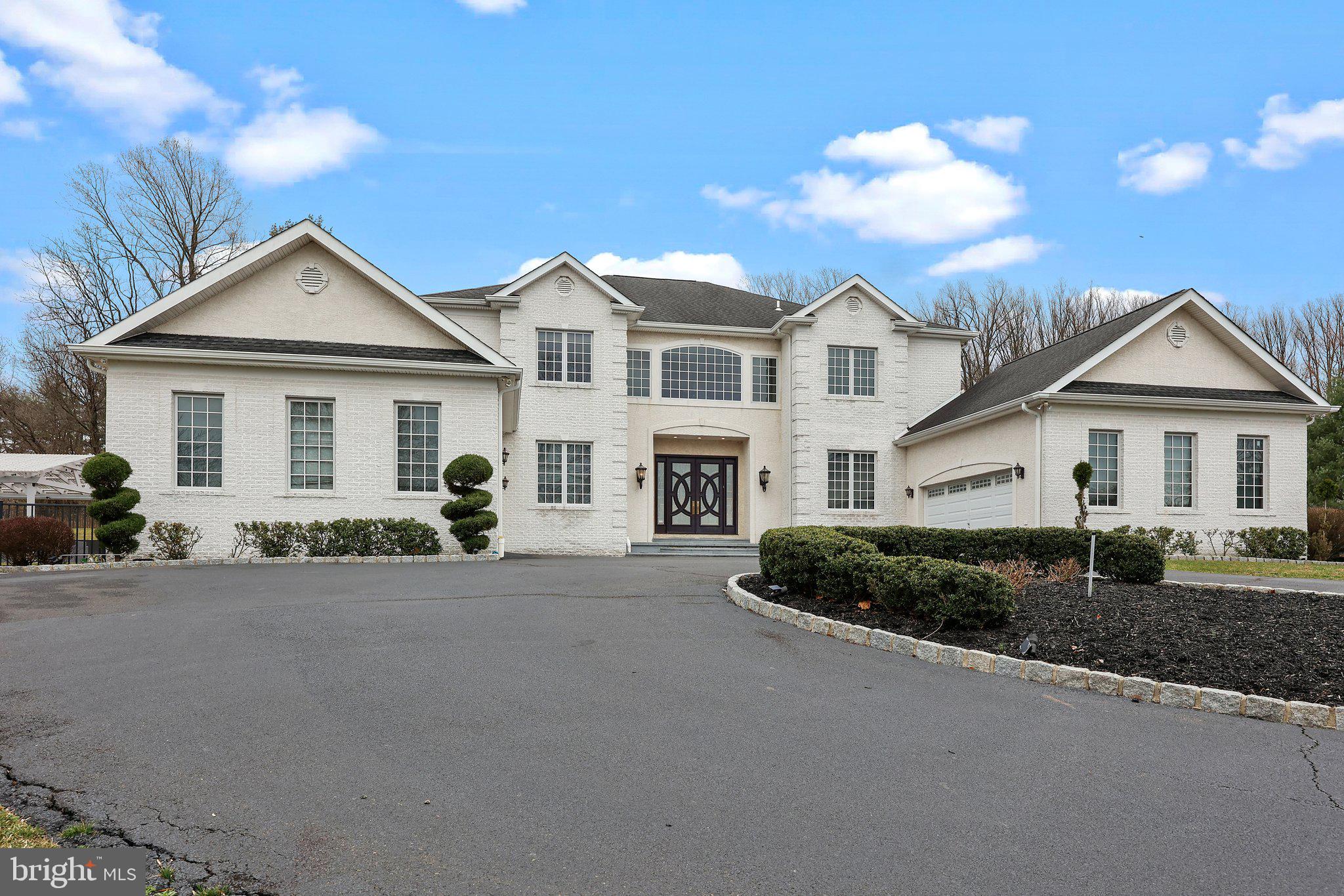 HUNTINGDON VALLEY - Residential