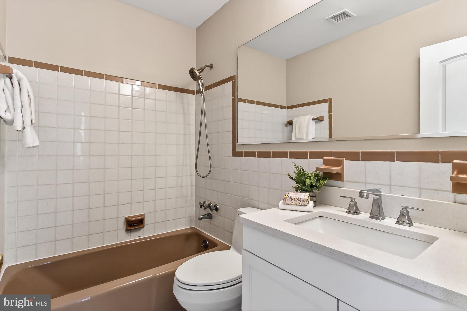 WESTMORELAND PLACE - Residential