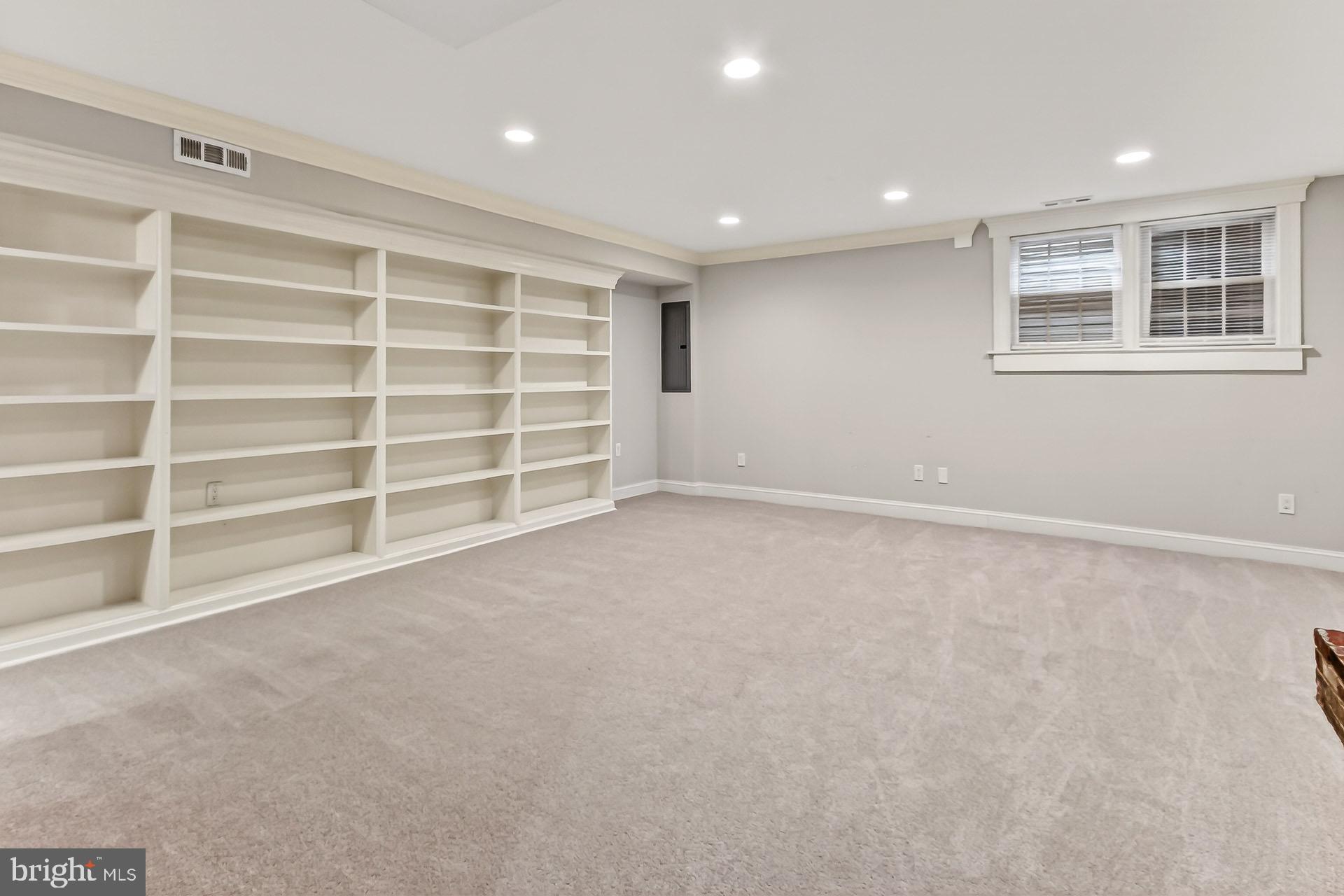 WESTMORELAND PLACE - Residential