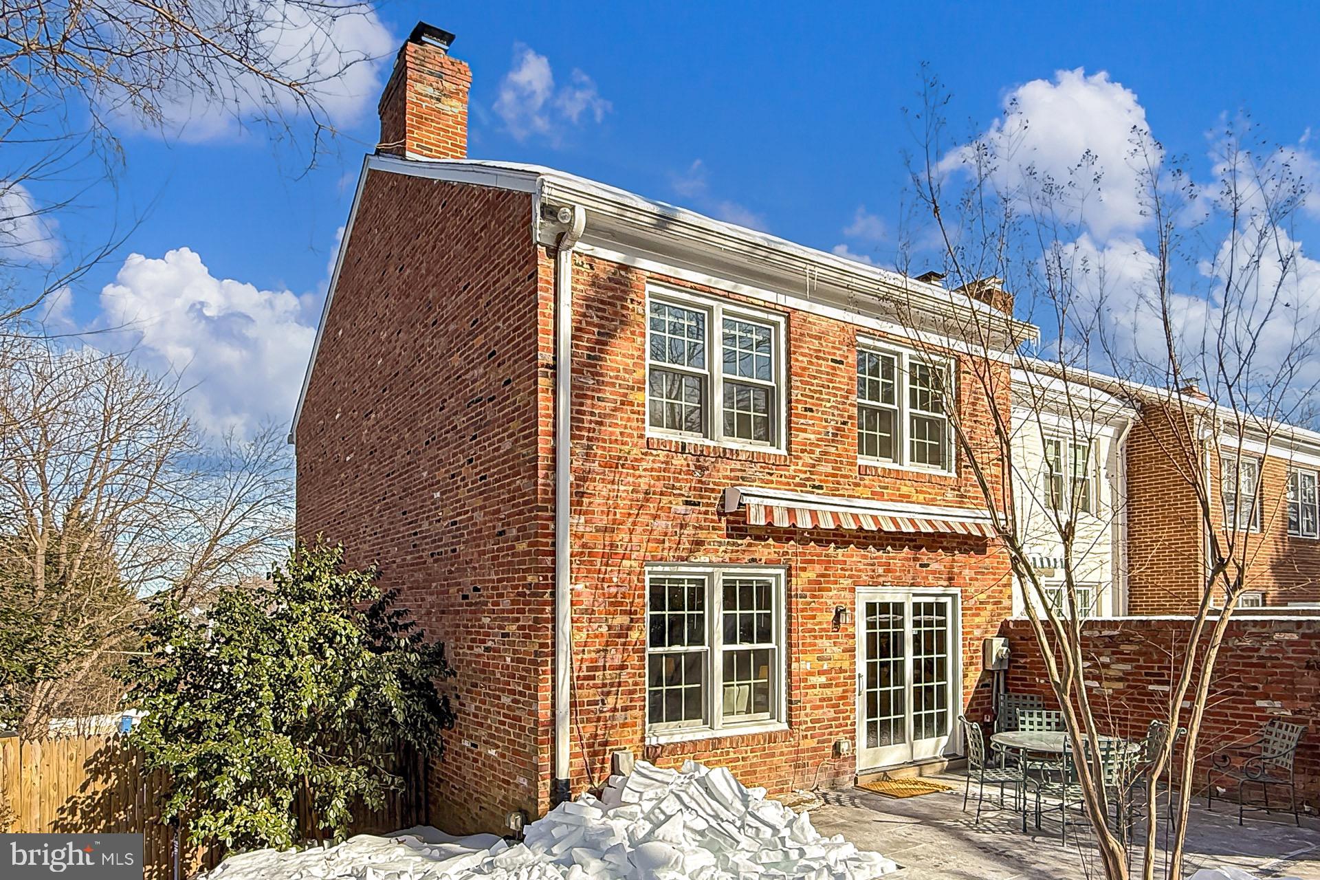 WESTMORELAND PLACE - Residential