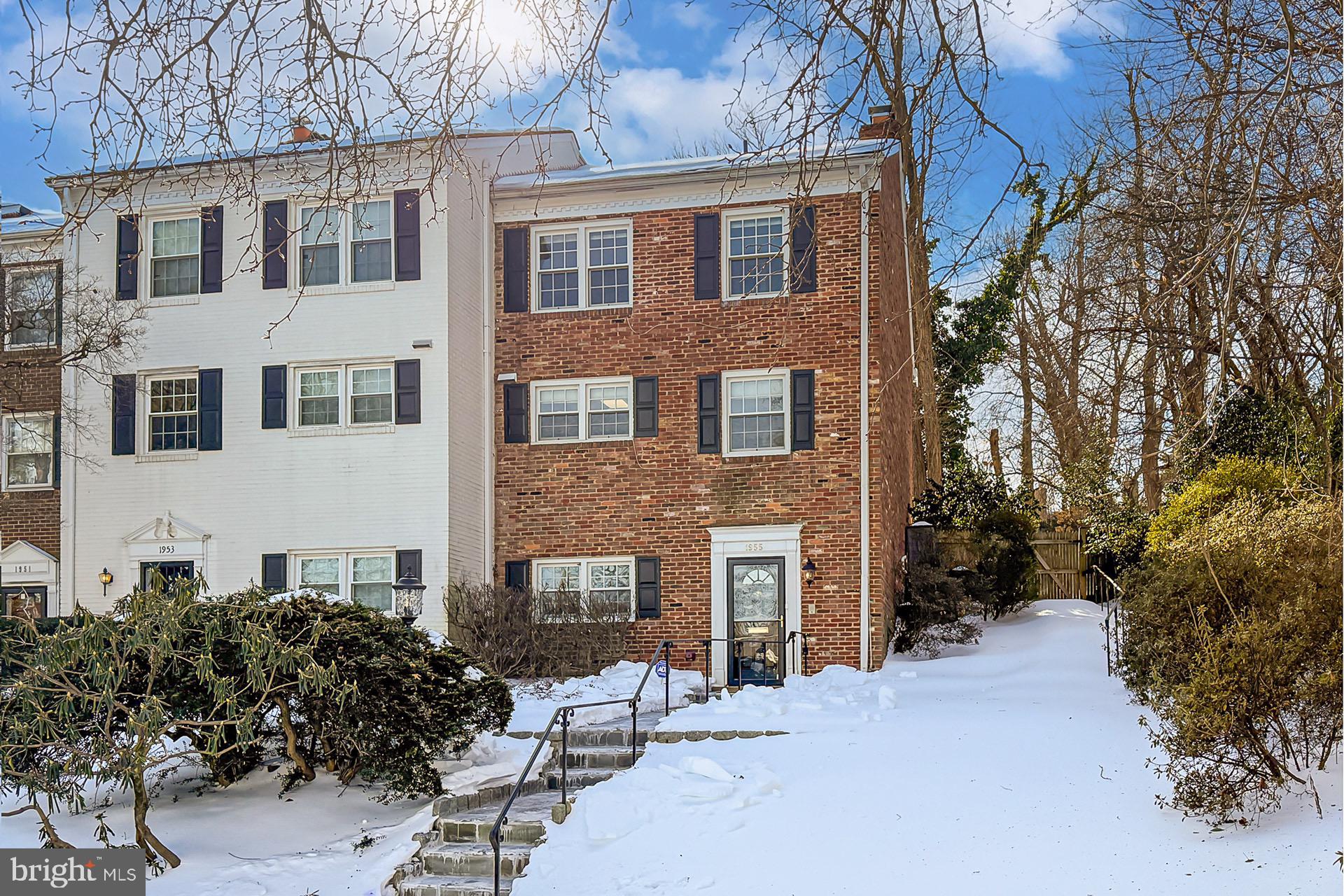 WESTMORELAND PLACE - Residential