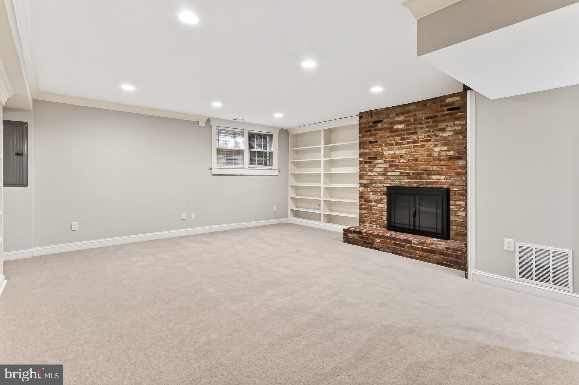 WESTMORELAND PLACE - Residential