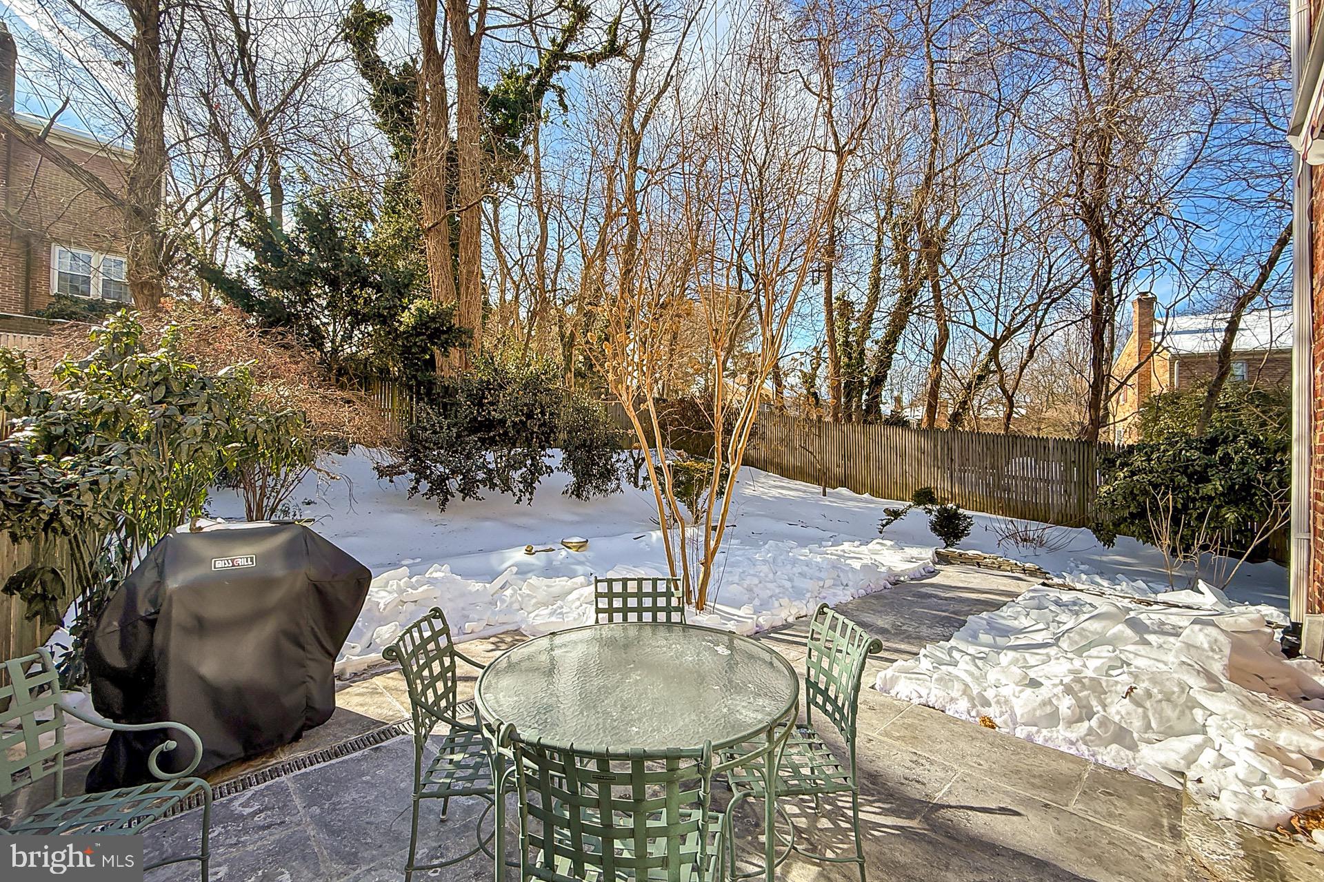 WESTMORELAND PLACE - Residential