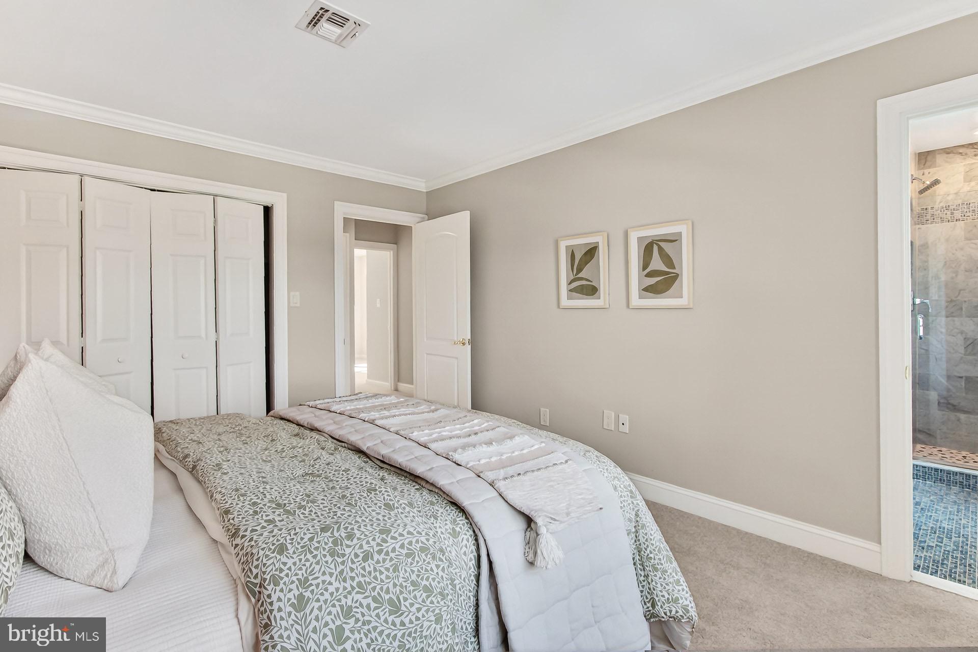 WESTMORELAND PLACE - Residential