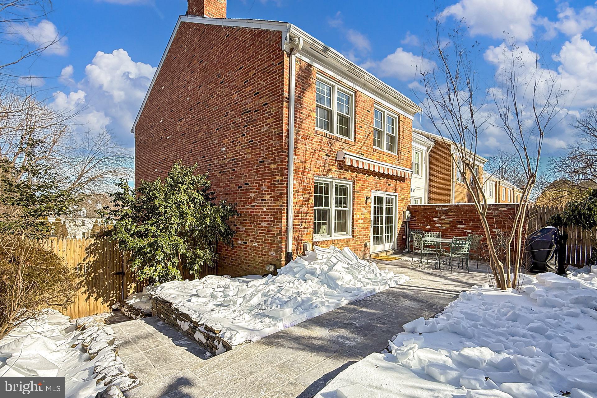 WESTMORELAND PLACE - Residential