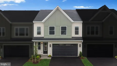 MLS: VAFV2043102