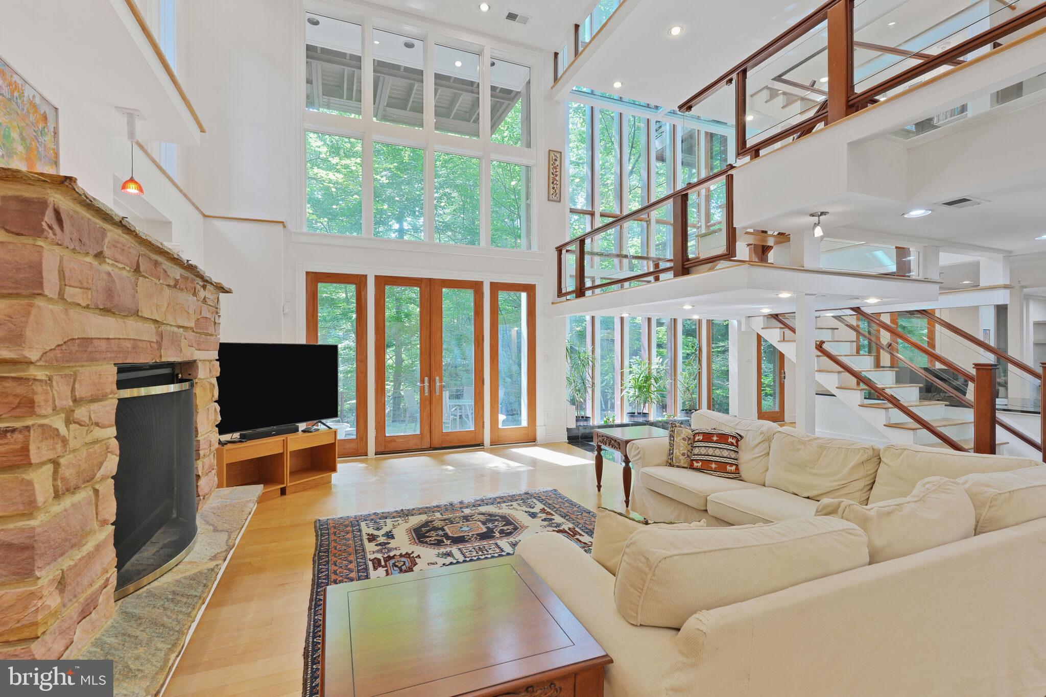 FOREST HILLS - Residential