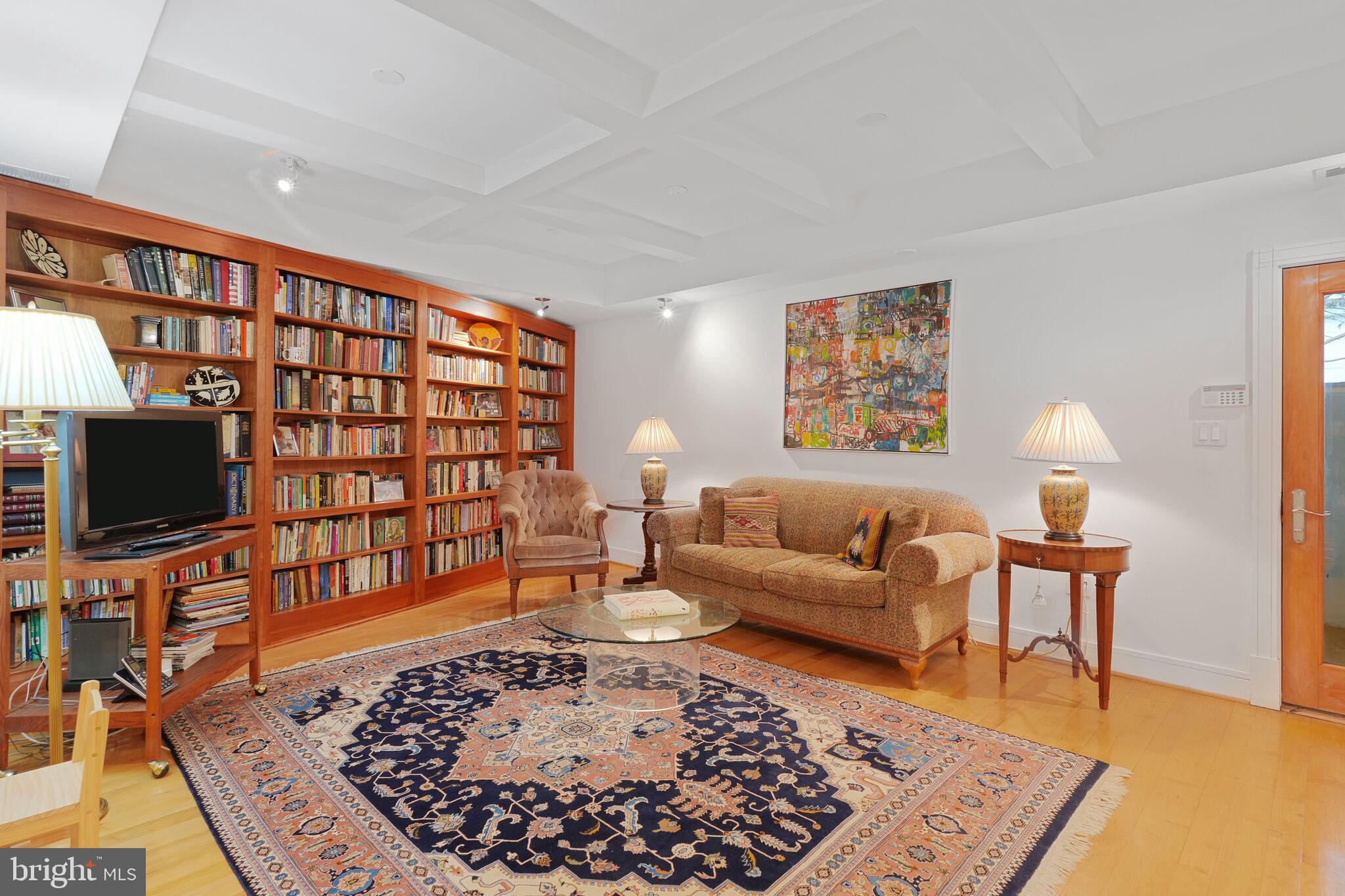 FOREST HILLS - Residential