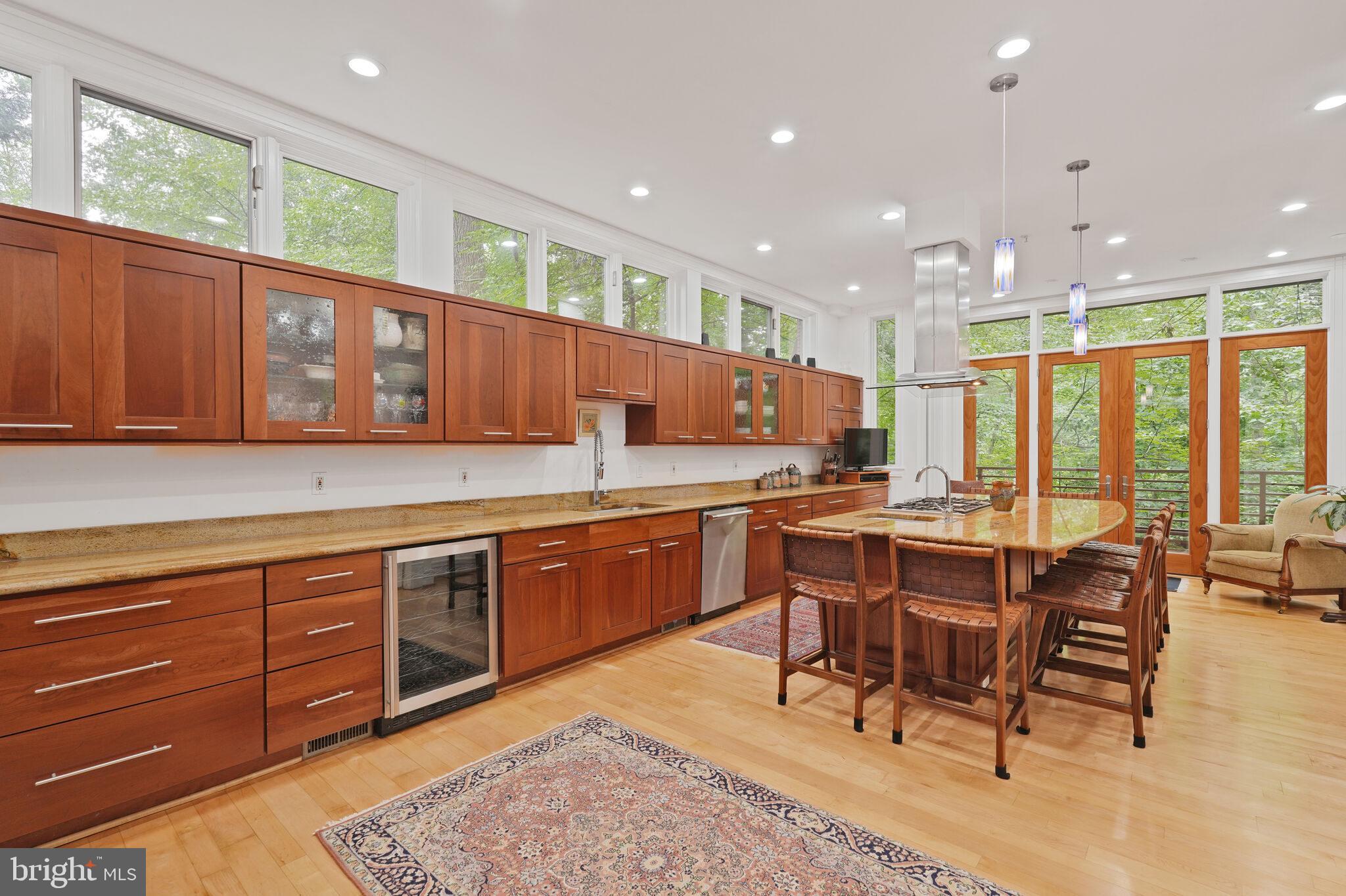FOREST HILLS - Residential