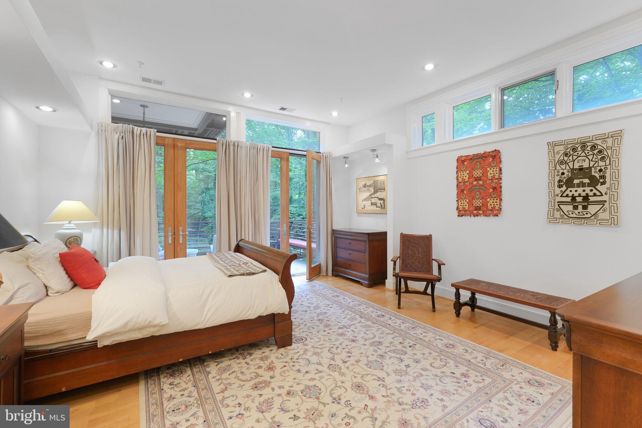 FOREST HILLS - Residential