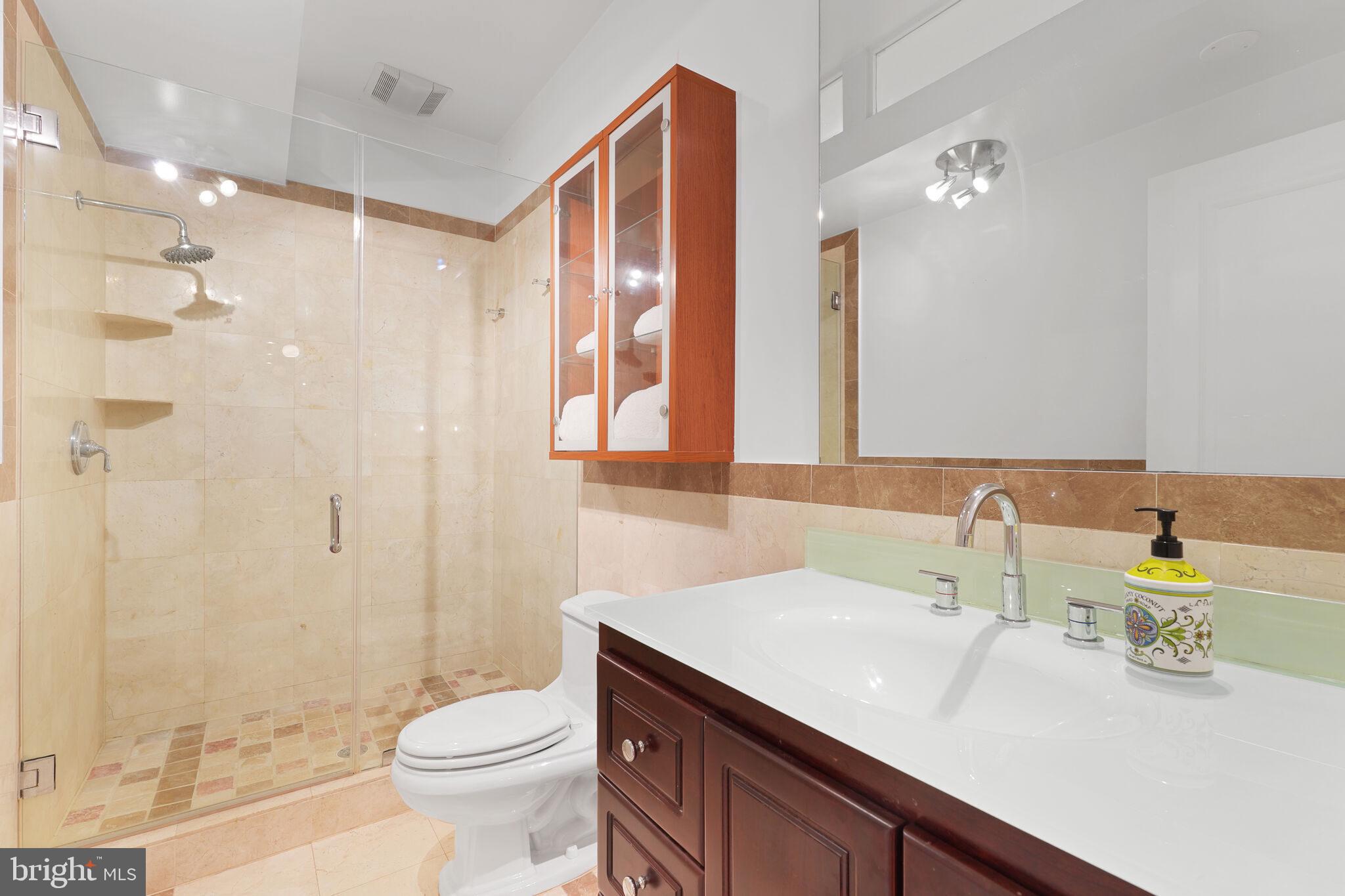 FOREST HILLS - Residential