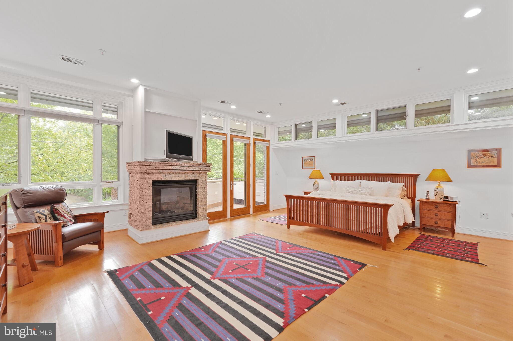 FOREST HILLS - Residential
