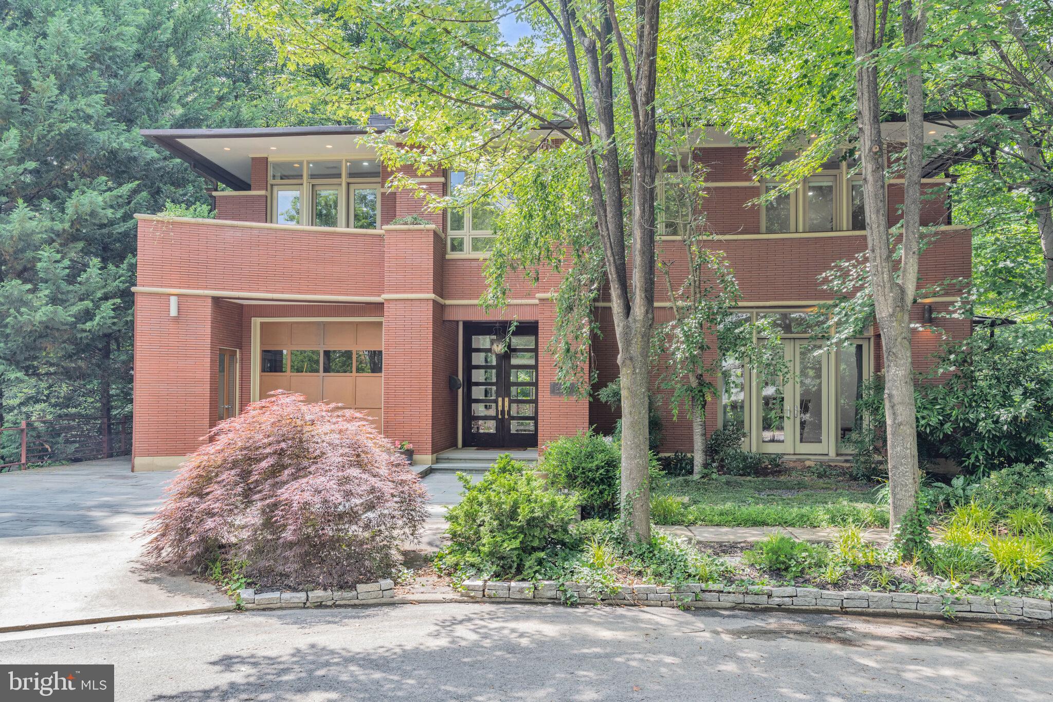 FOREST HILLS - Residential