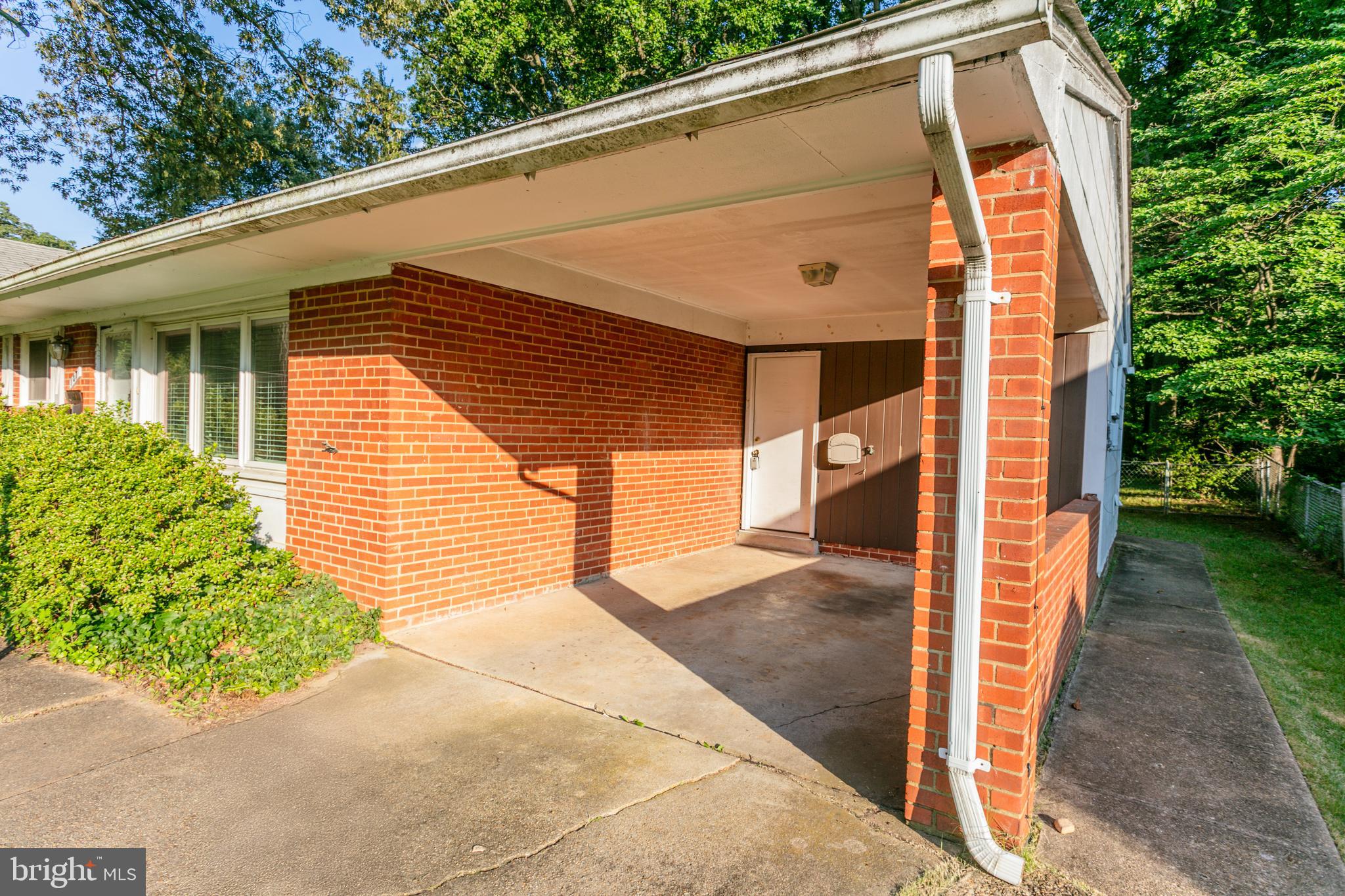 107 YEONAS DRIVE SE