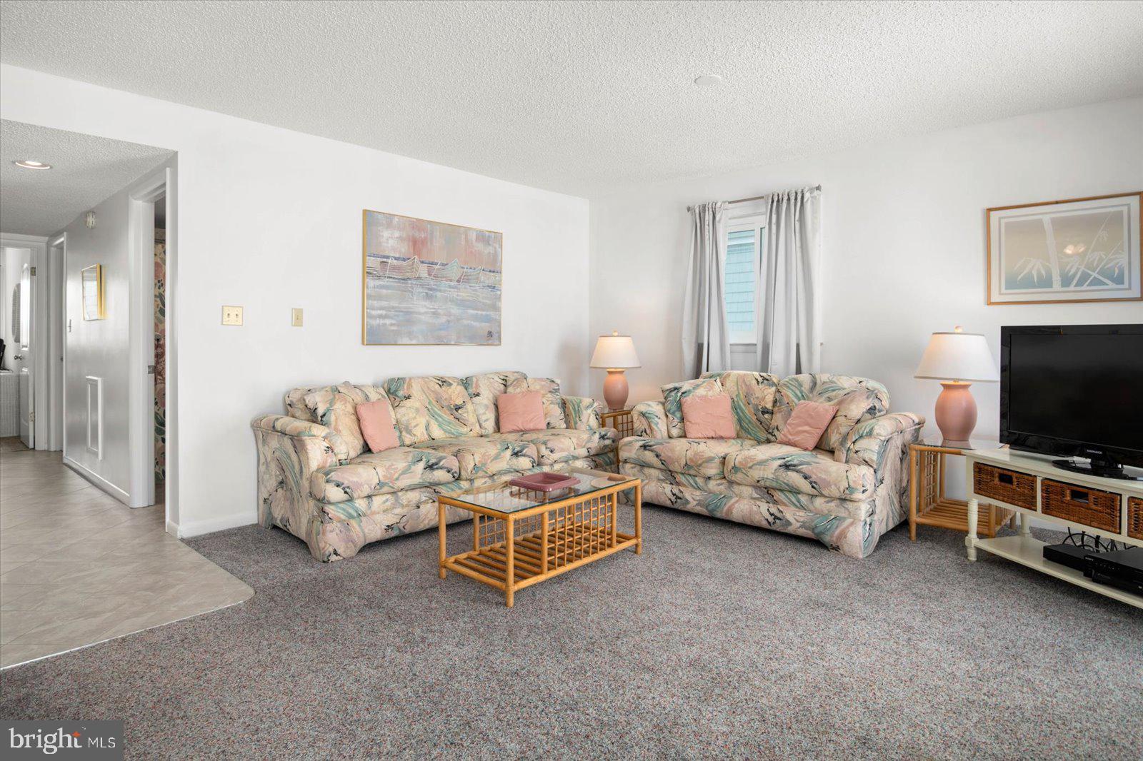 HIDDEN HARBOR - Residential