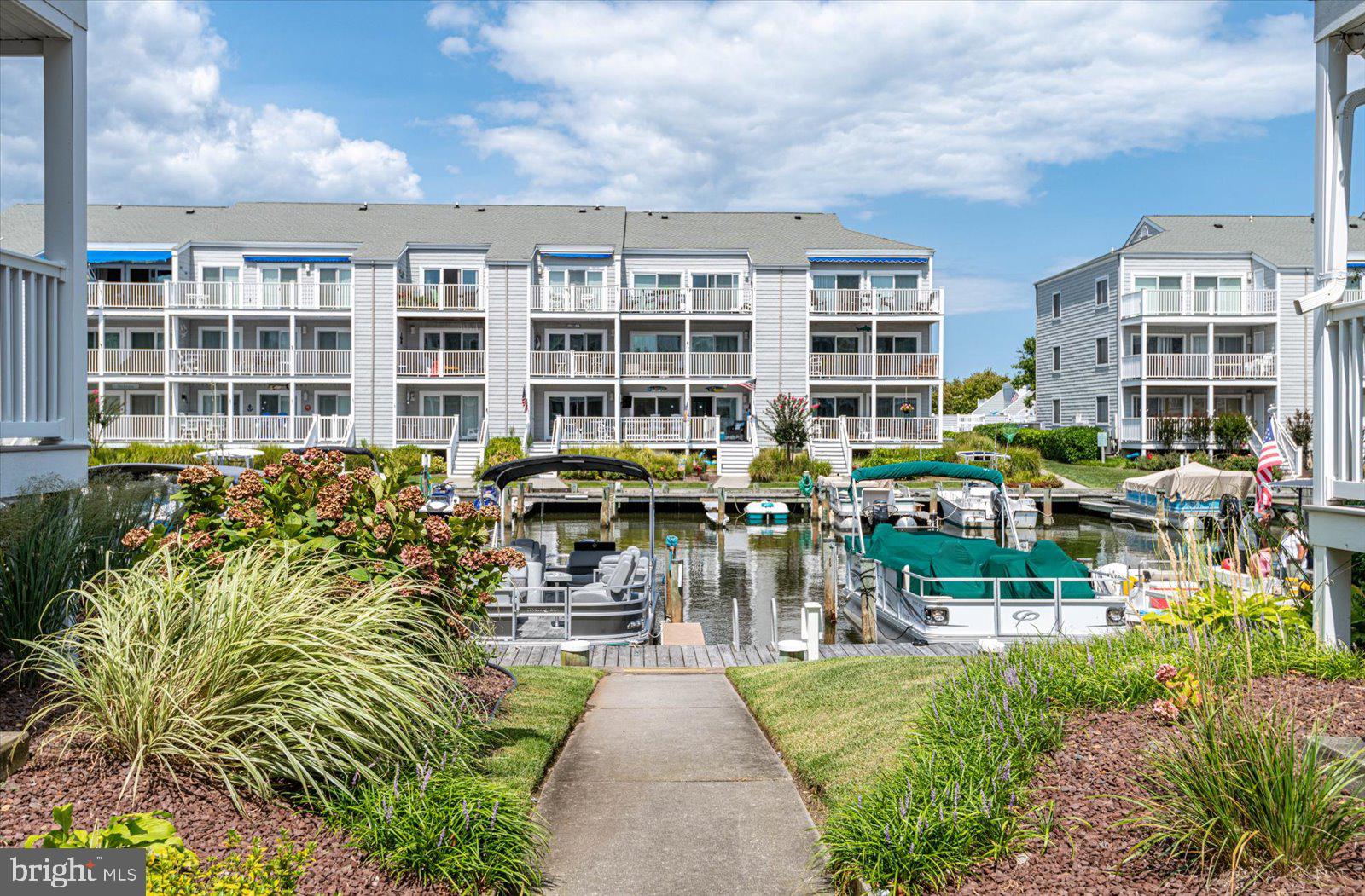 HIDDEN HARBOR - Residential