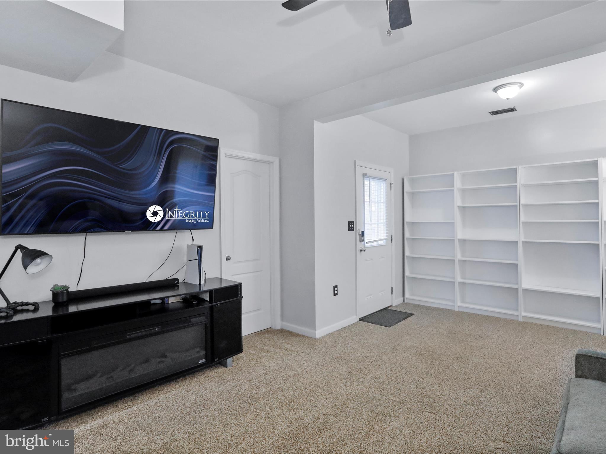 RIVERSIDE VILLAGES - Residential