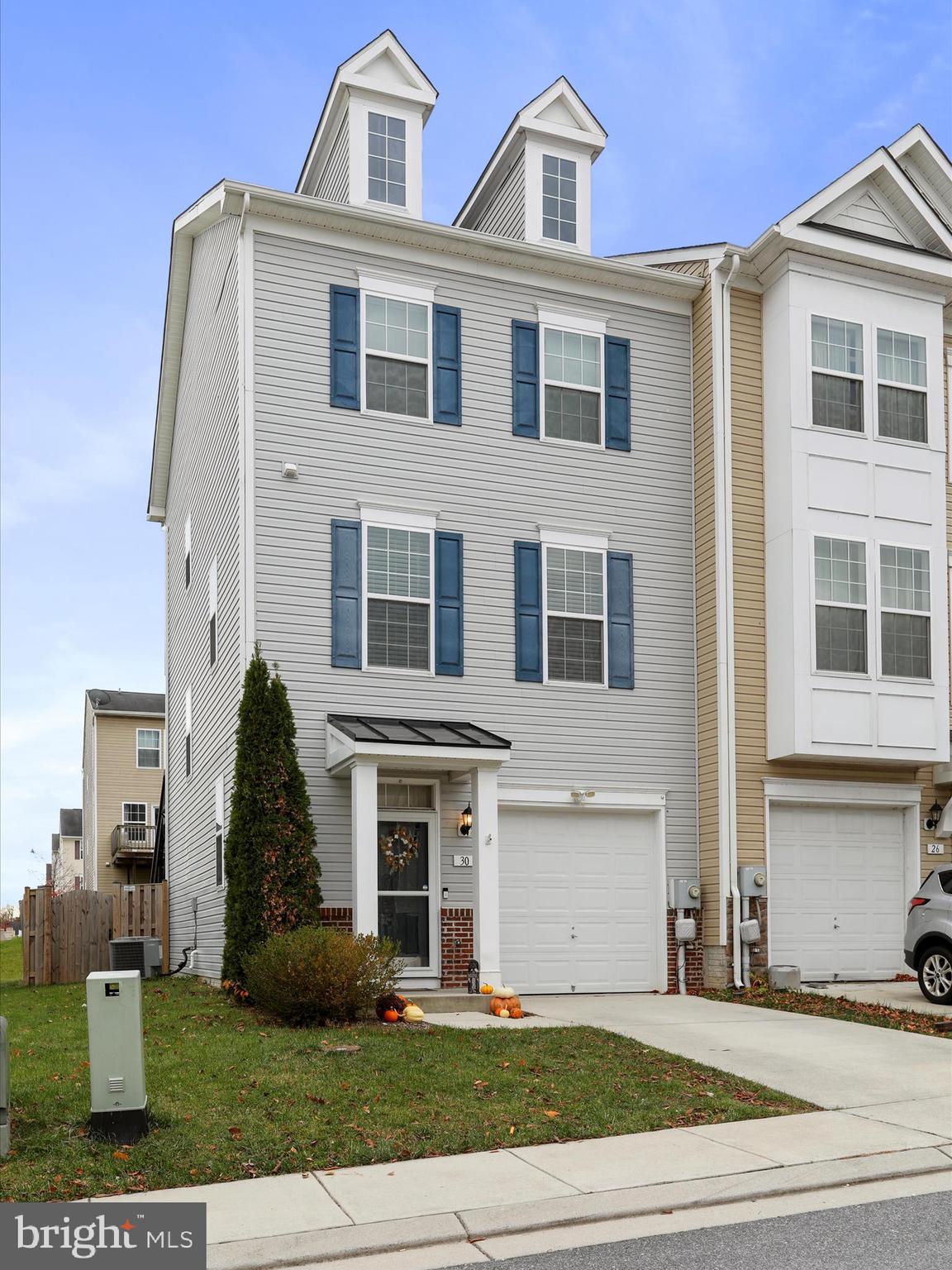 RIVERSIDE VILLAGES - Residential