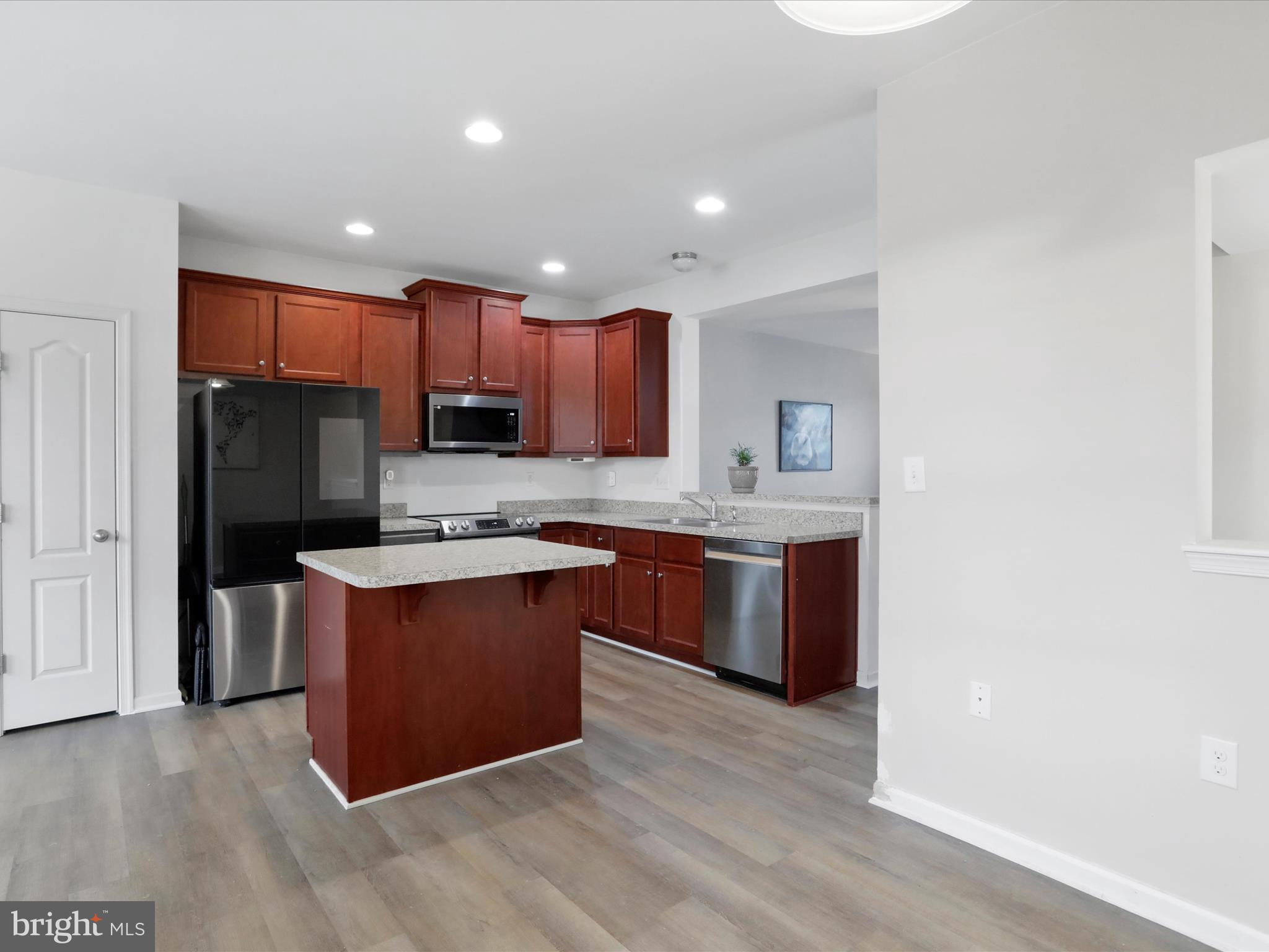 RIVERSIDE VILLAGES - Residential