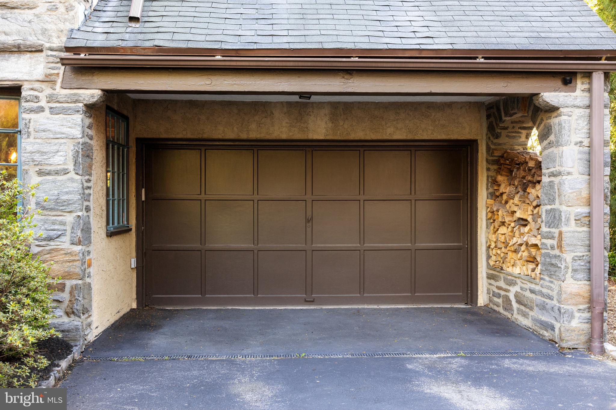 WALLINGFORD HILLS - Residential