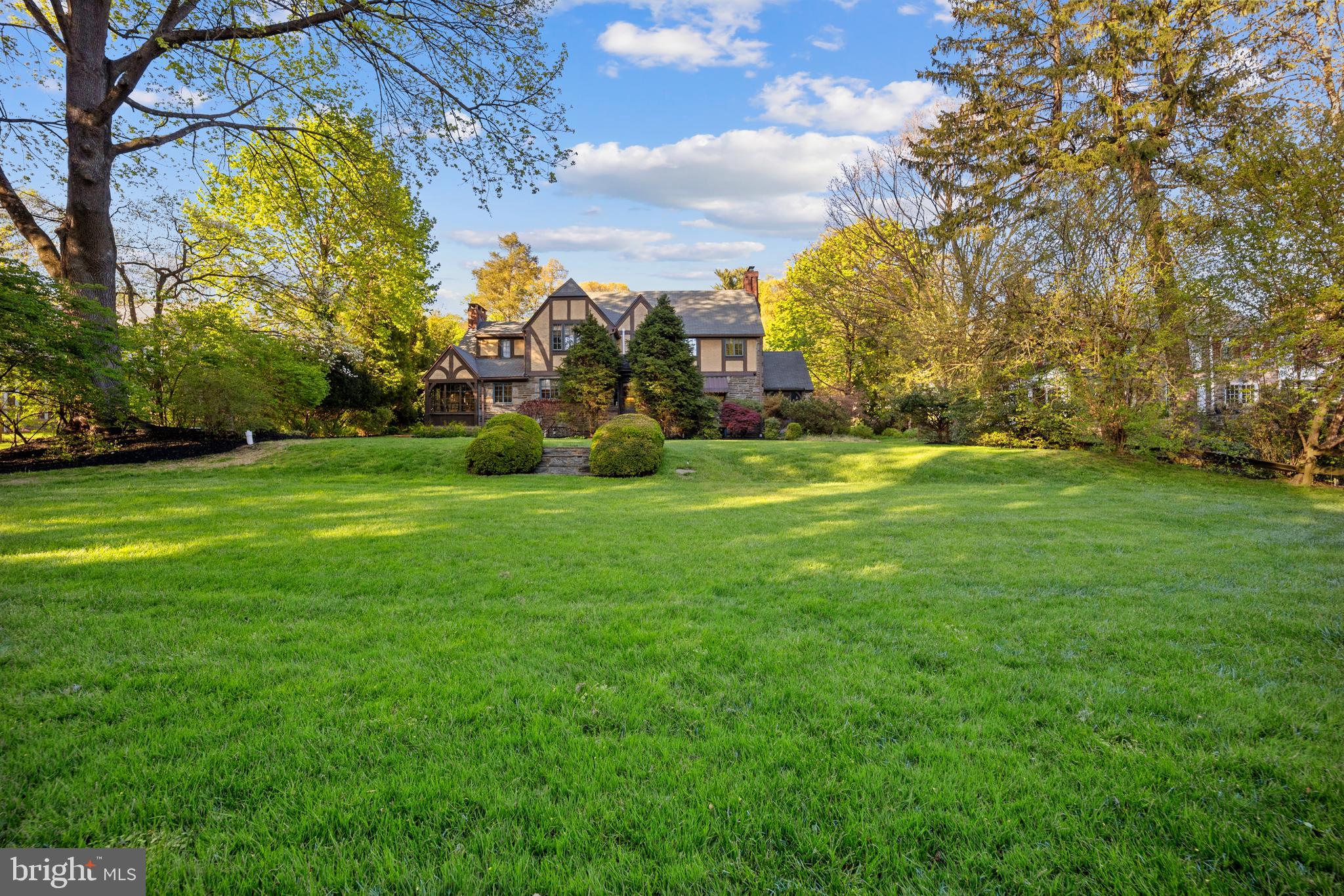 WALLINGFORD HILLS - Residential