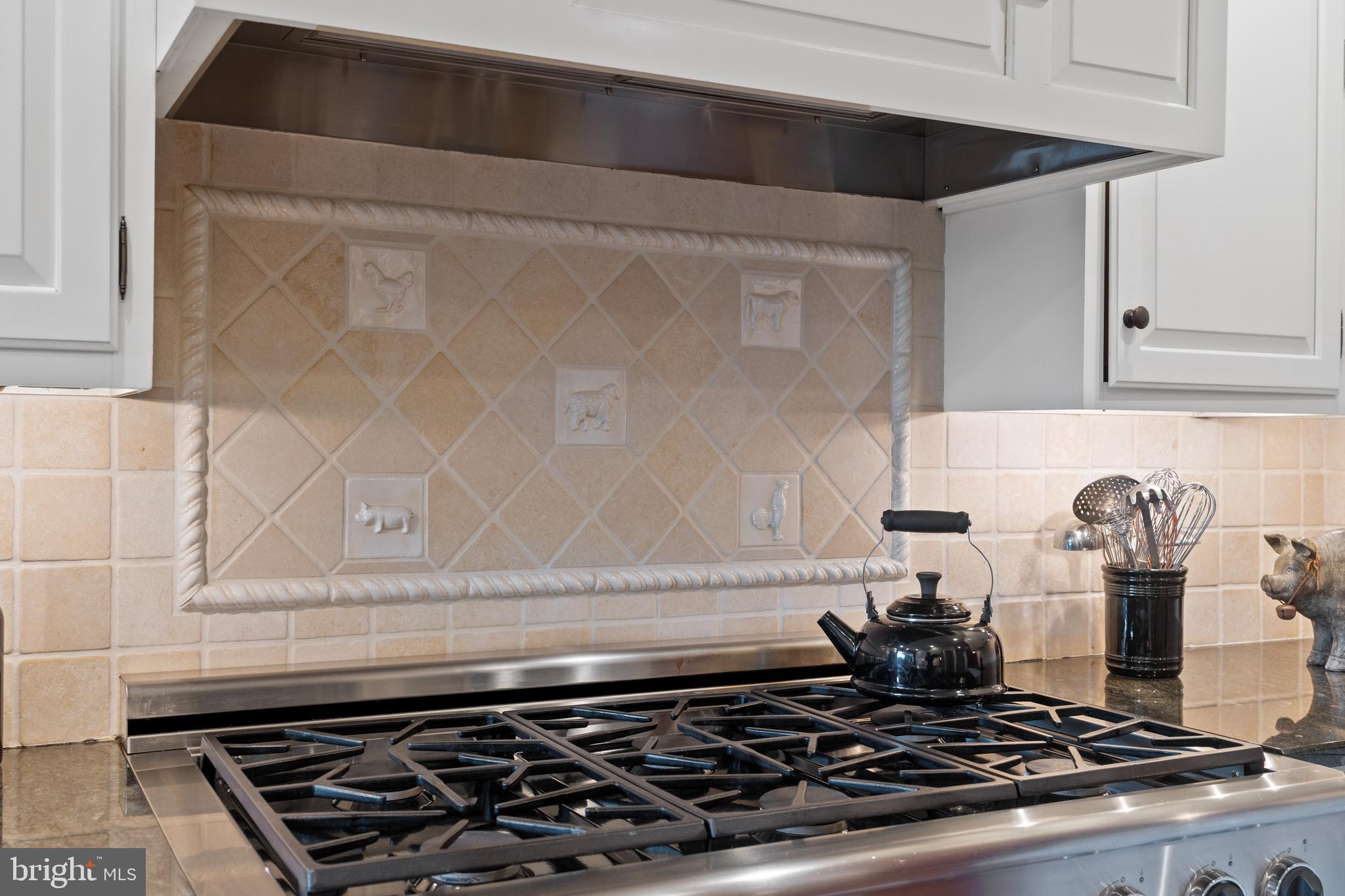 WALLINGFORD HILLS - Residential