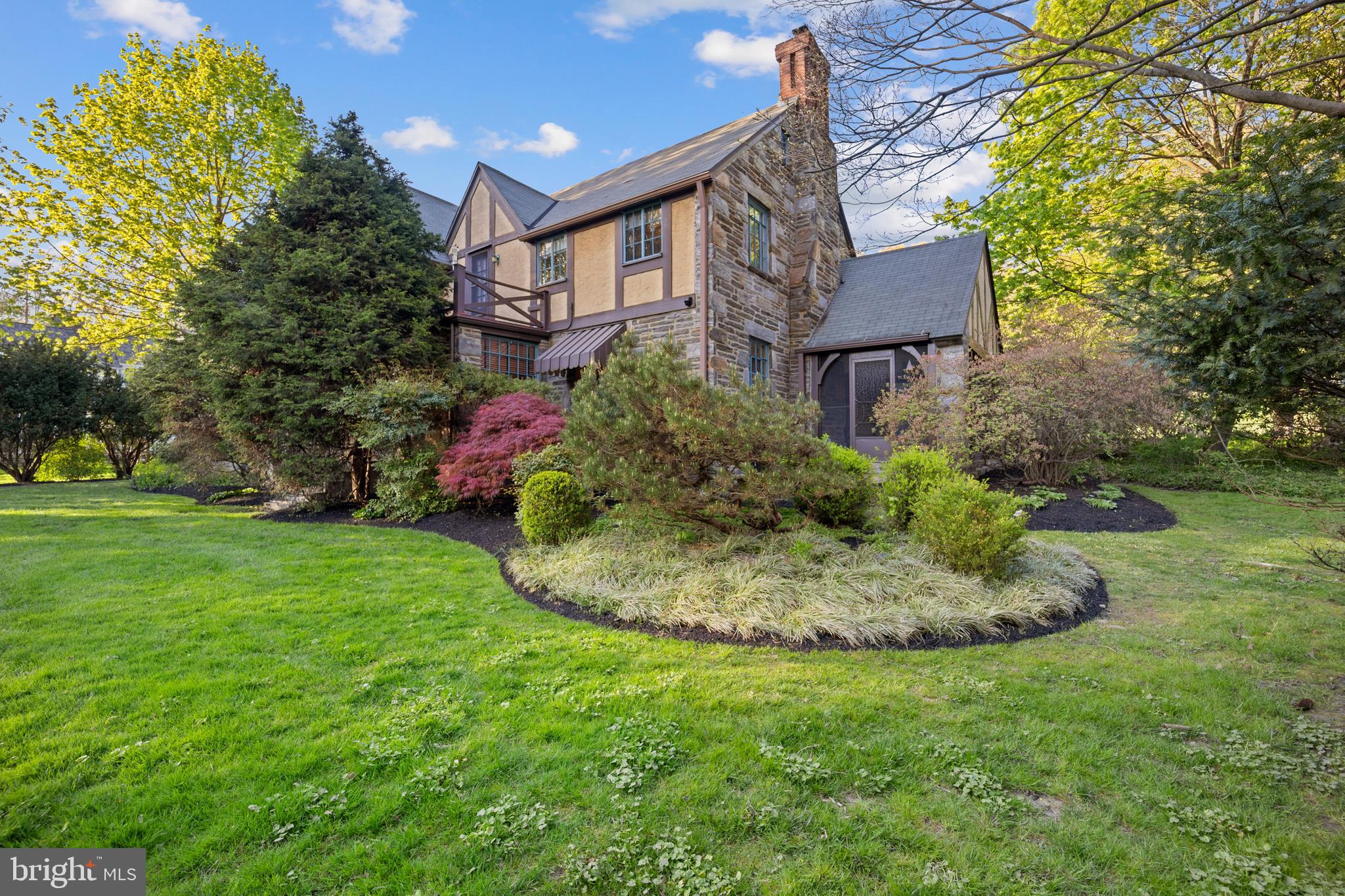 WALLINGFORD HILLS - Residential