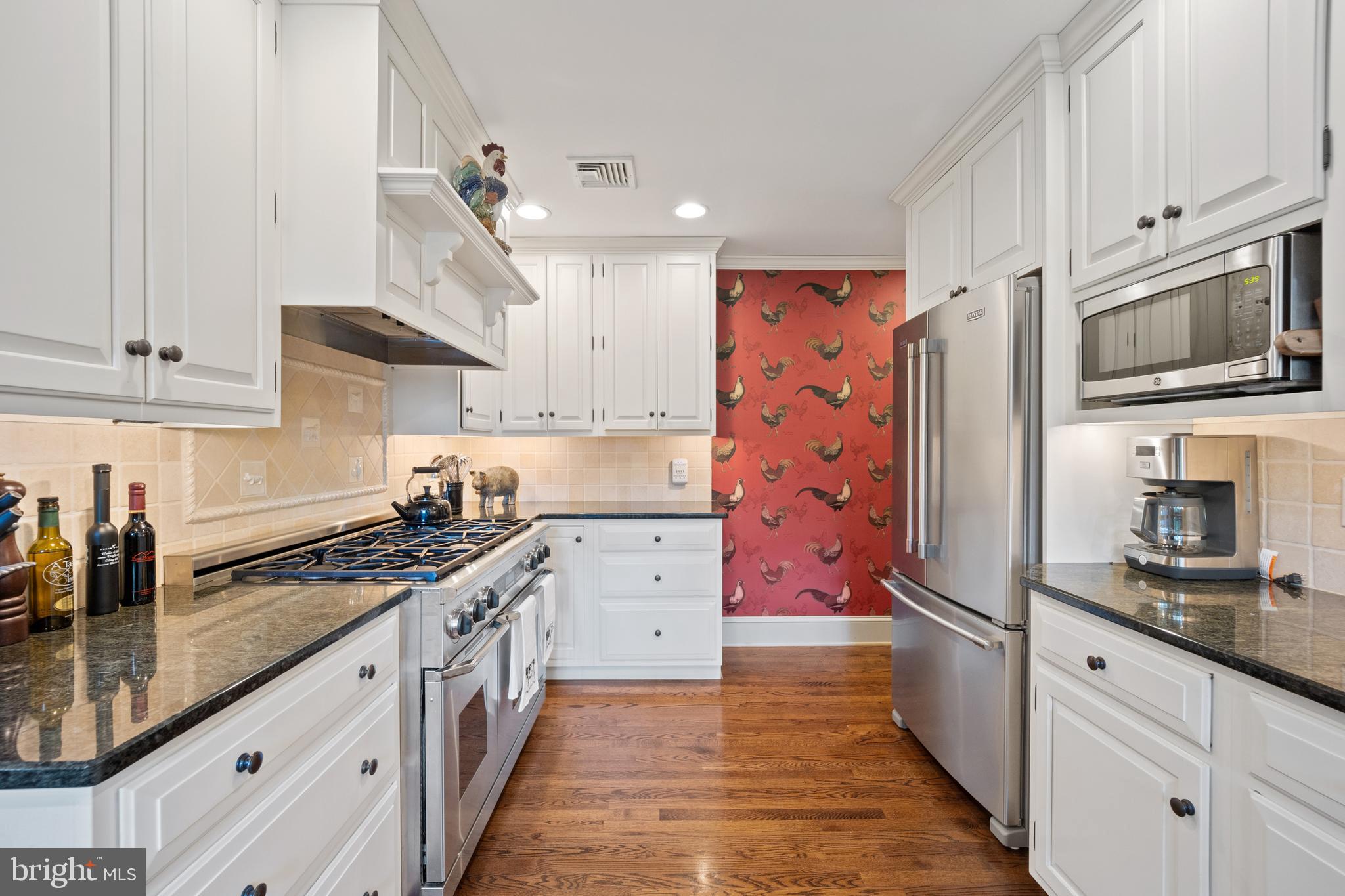 WALLINGFORD HILLS - Residential