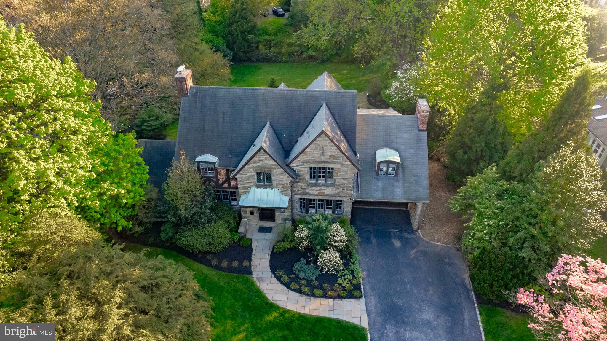 WALLINGFORD HILLS - Residential