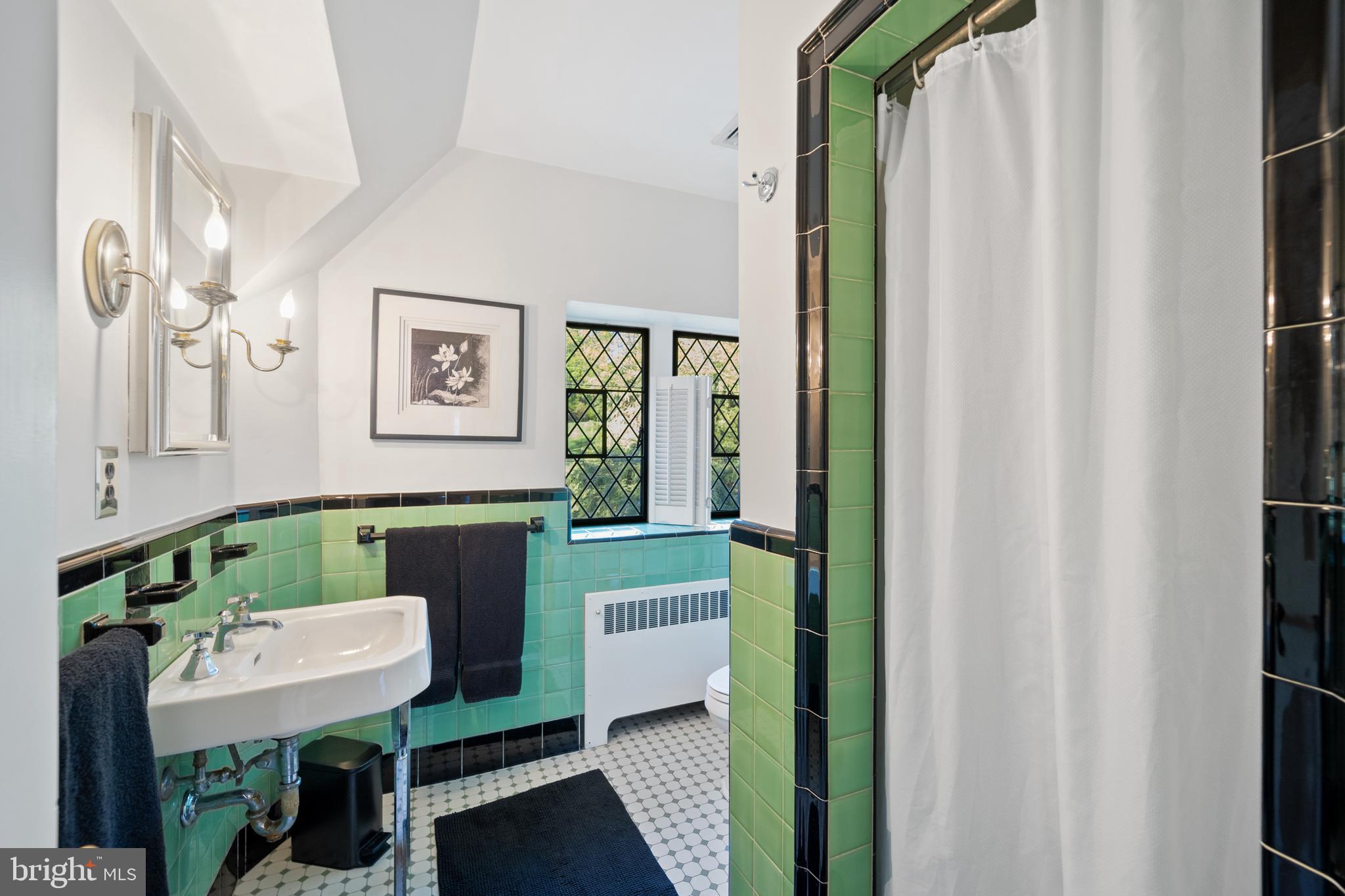 WALLINGFORD HILLS - Residential