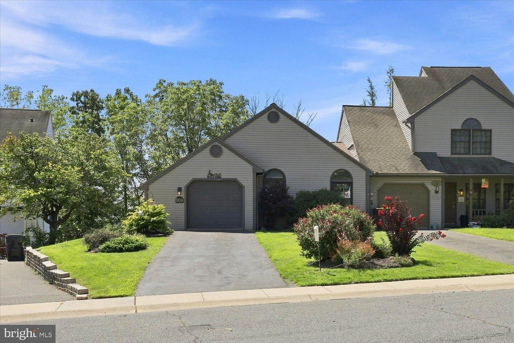 Photo of 309 W Main Street, ADAMSTOWN, PA 19501 (MLS # PALA2094078)