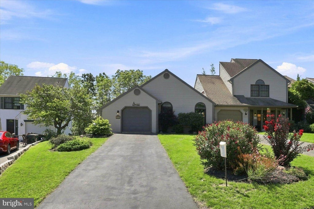 Photo of 309 W Main Street, ADAMSTOWN, PA 19501 (MLS # PALA2094078)