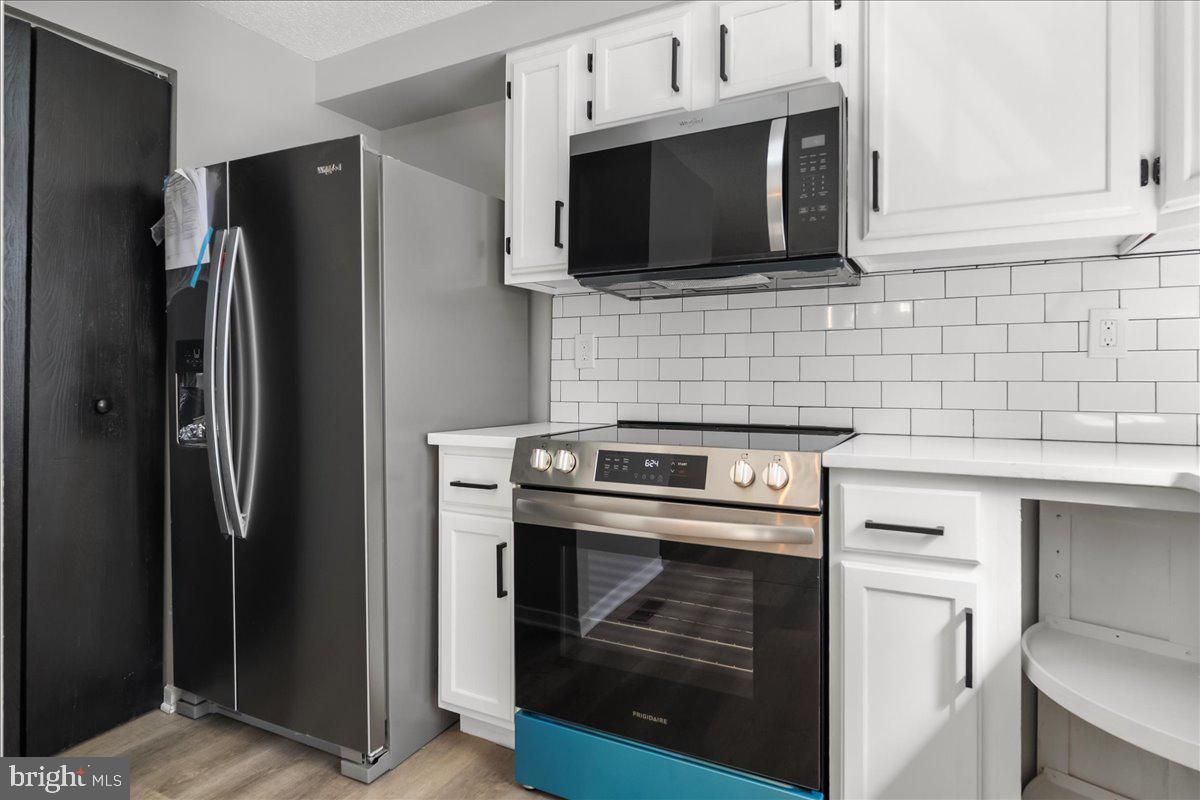 ROLLING MEADOWS - Residential