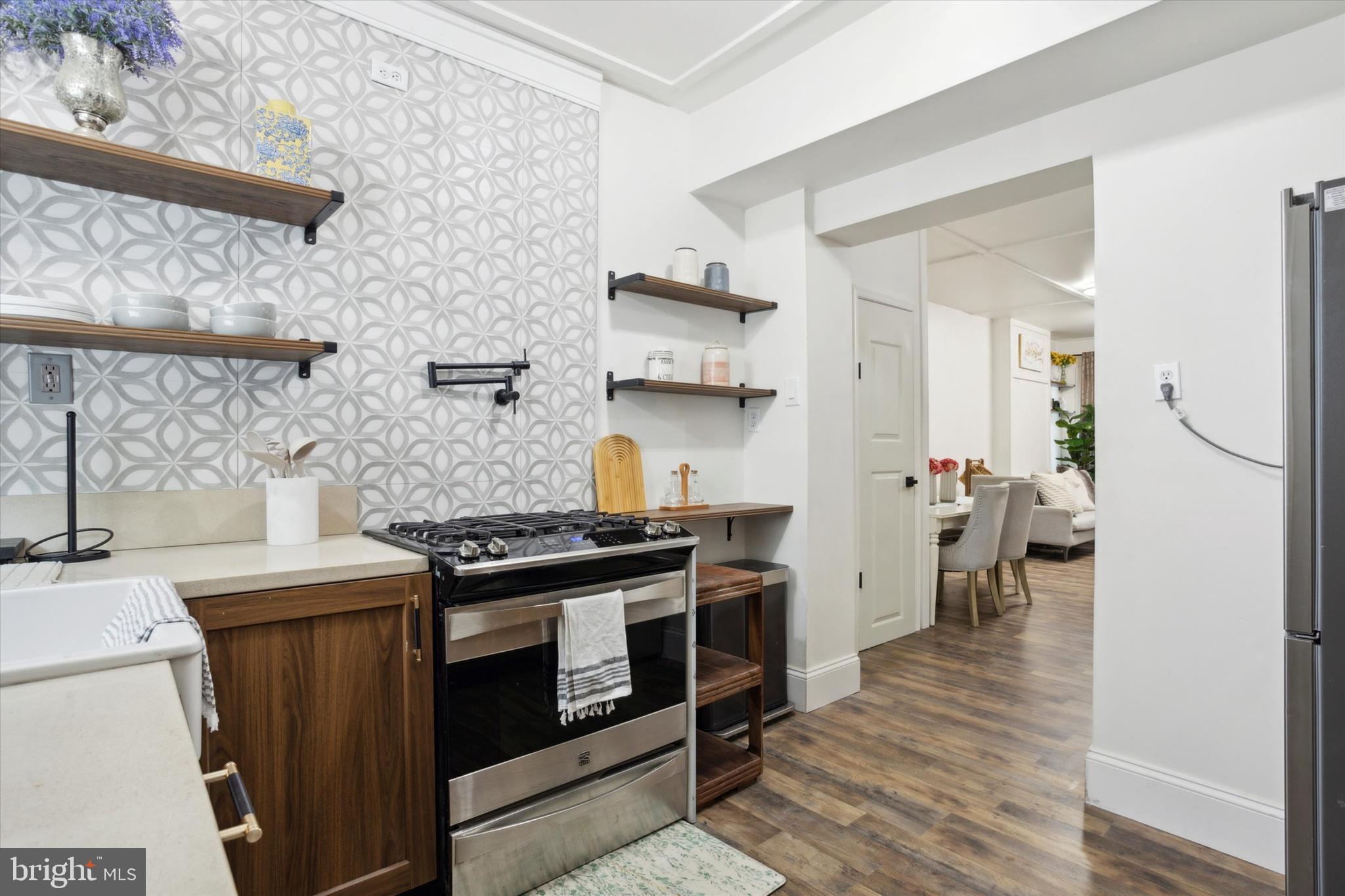 POINT BREEZE - Residential