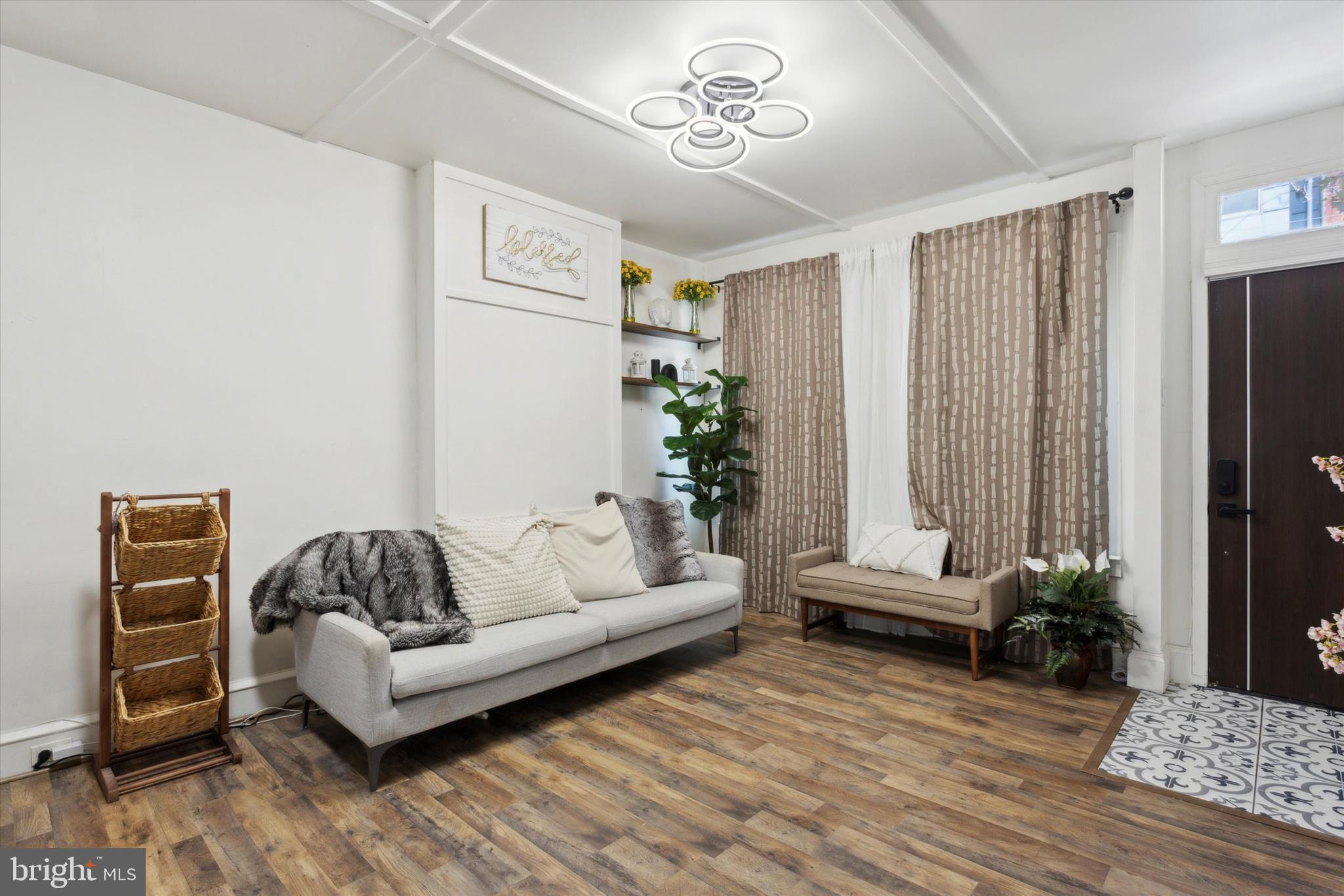 POINT BREEZE - Residential