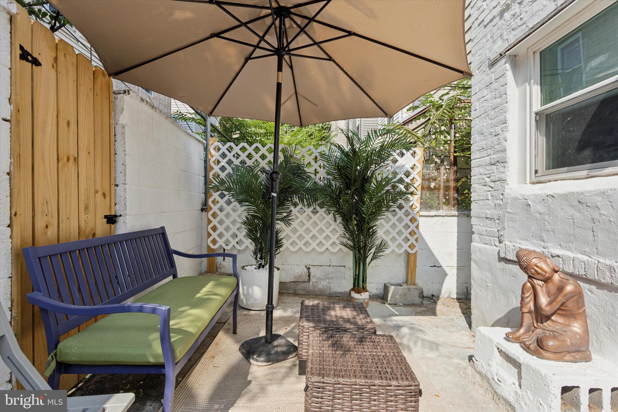 POINT BREEZE - Residential