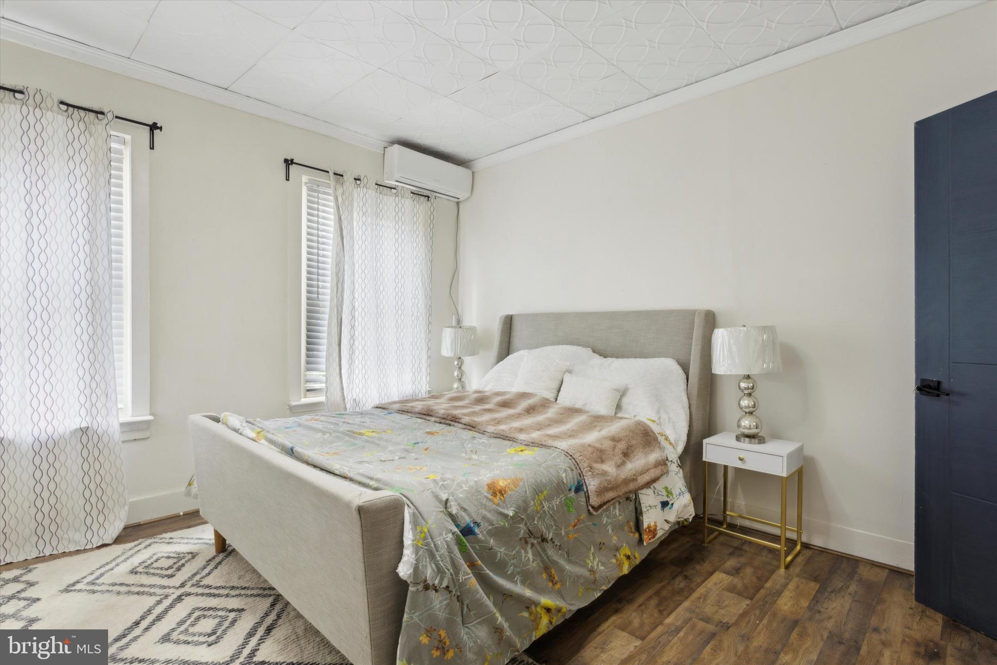 POINT BREEZE - Residential