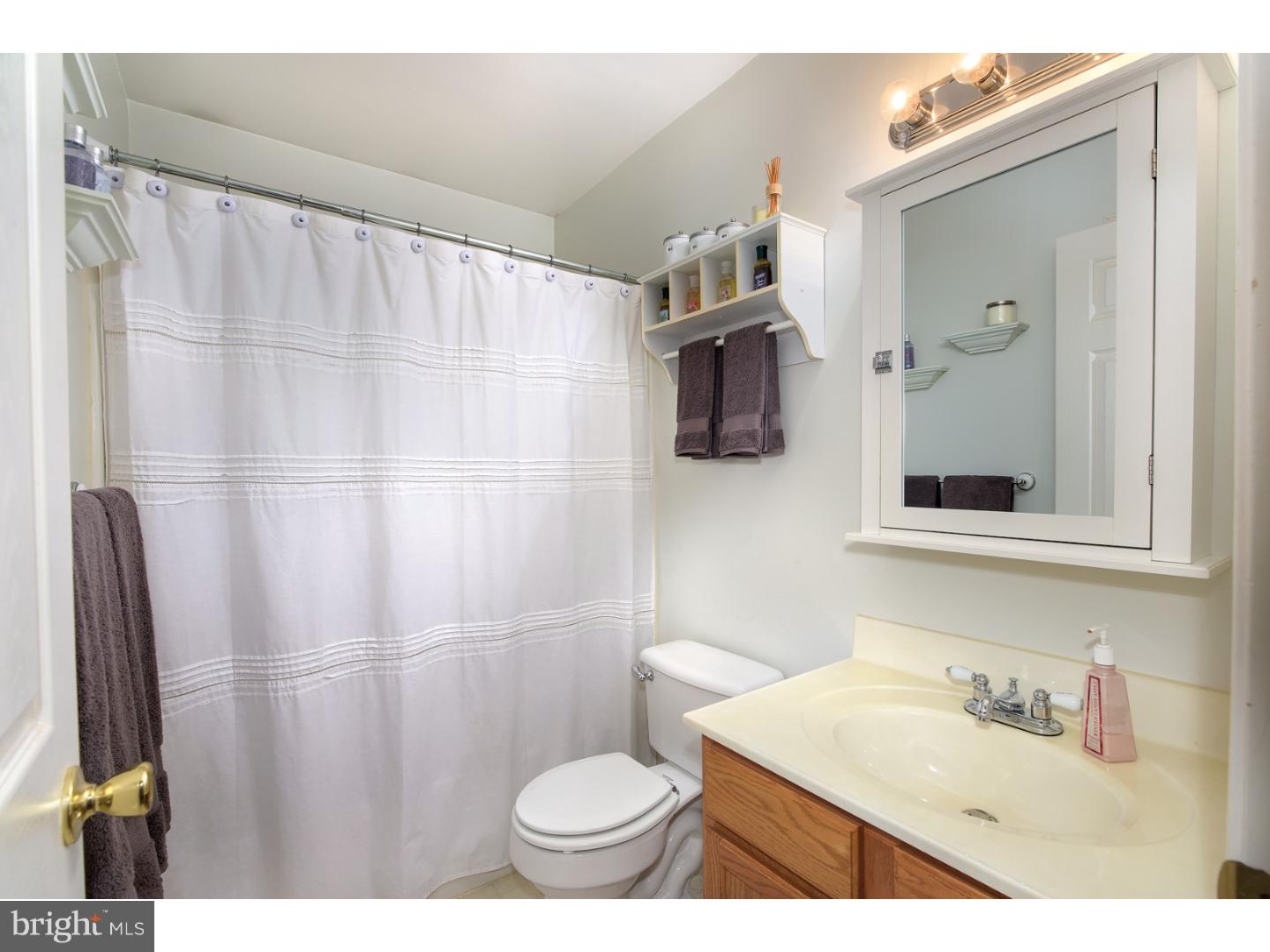 PONDVIEW - Residential