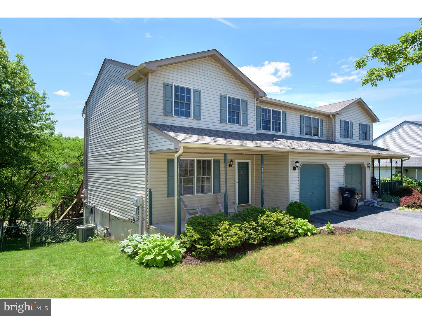 PONDVIEW - Residential