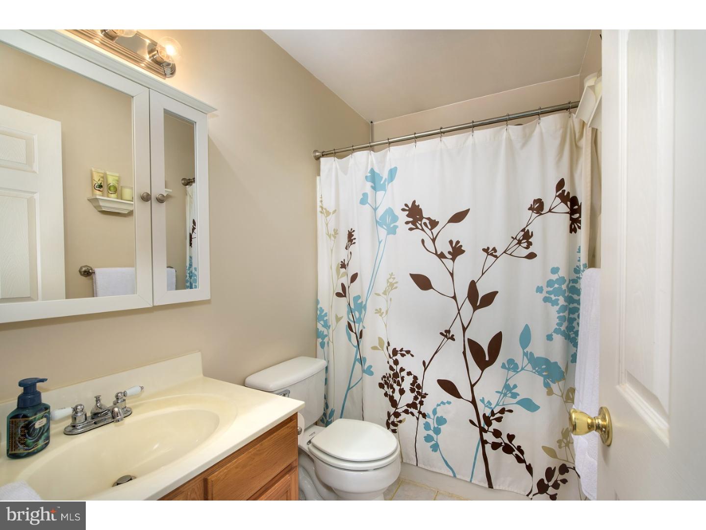 PONDVIEW - Residential