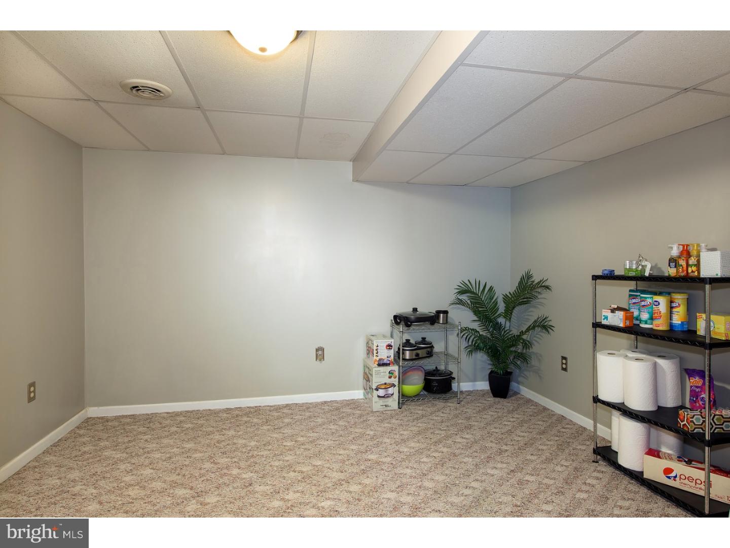 PONDVIEW - Residential