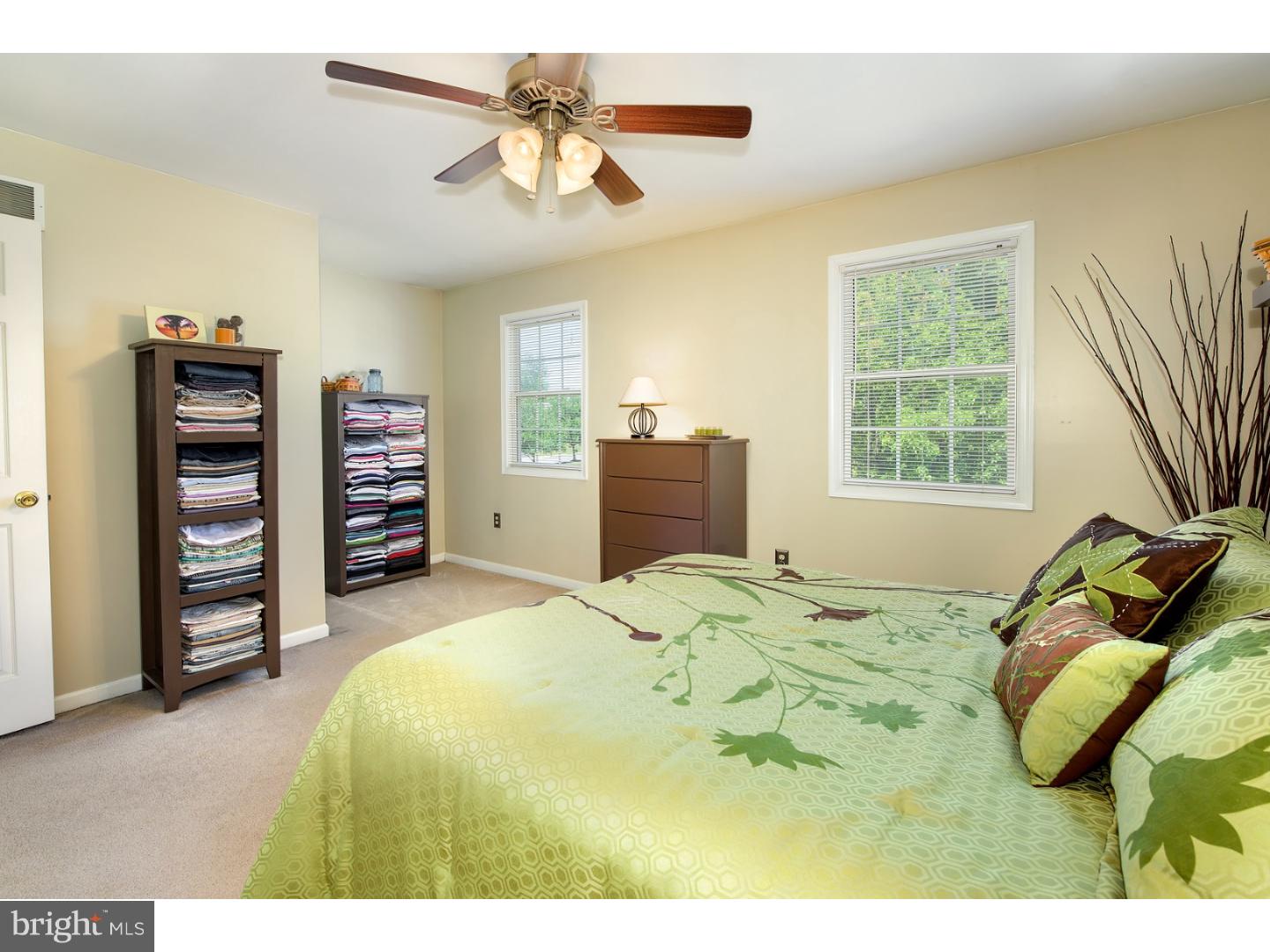 PONDVIEW - Residential