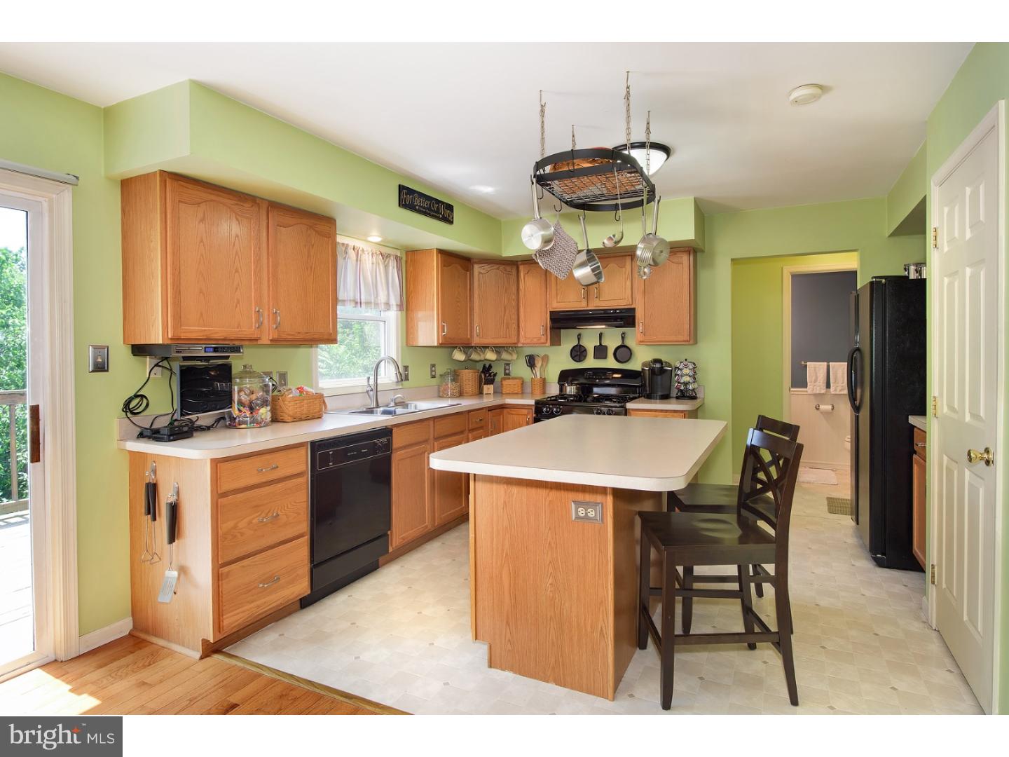 PONDVIEW - Residential