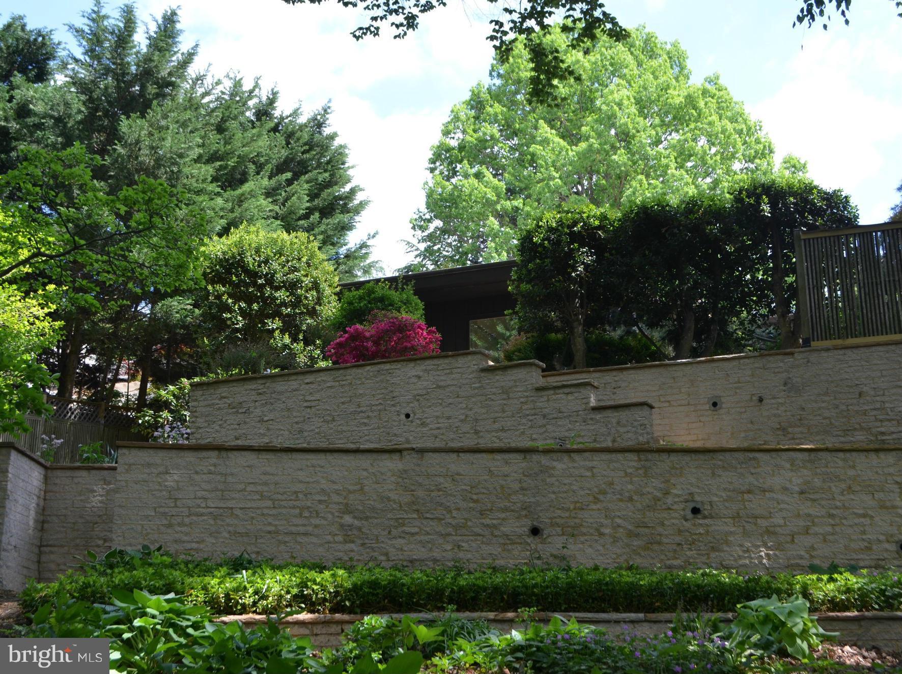 RIDGEWOOD VILLAGE - Residential