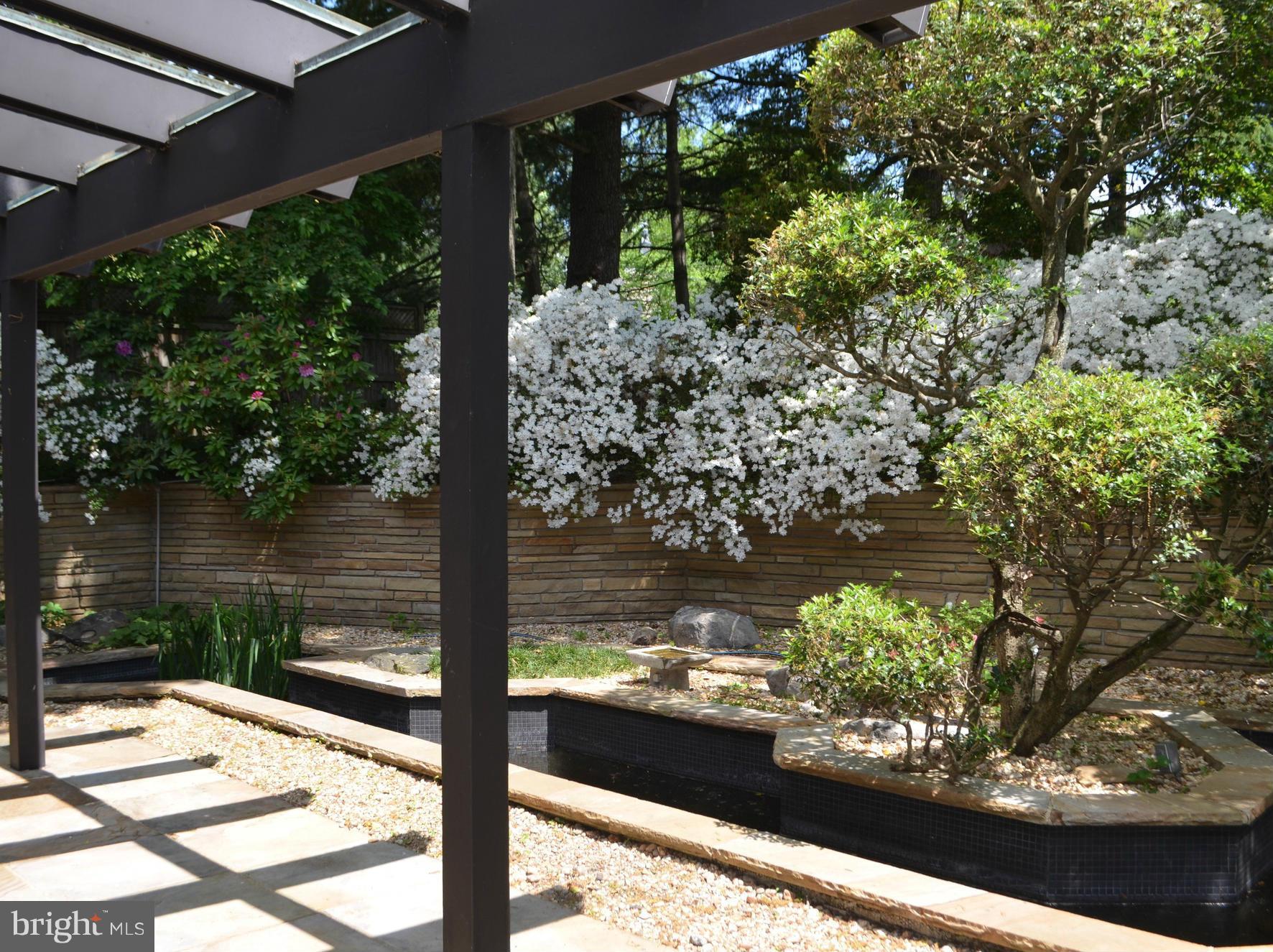 RIDGEWOOD VILLAGE - Residential