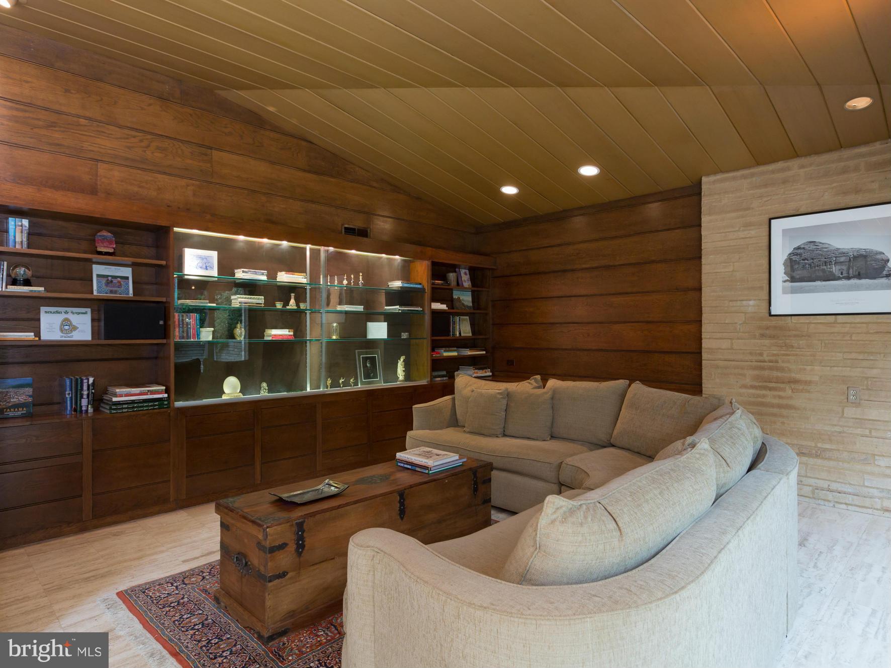 RIDGEWOOD VILLAGE - Residential