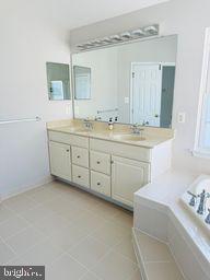 SOUTH RIDING - Residential Lease