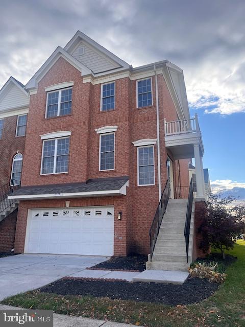 SOUTH RIDING - Residential Lease