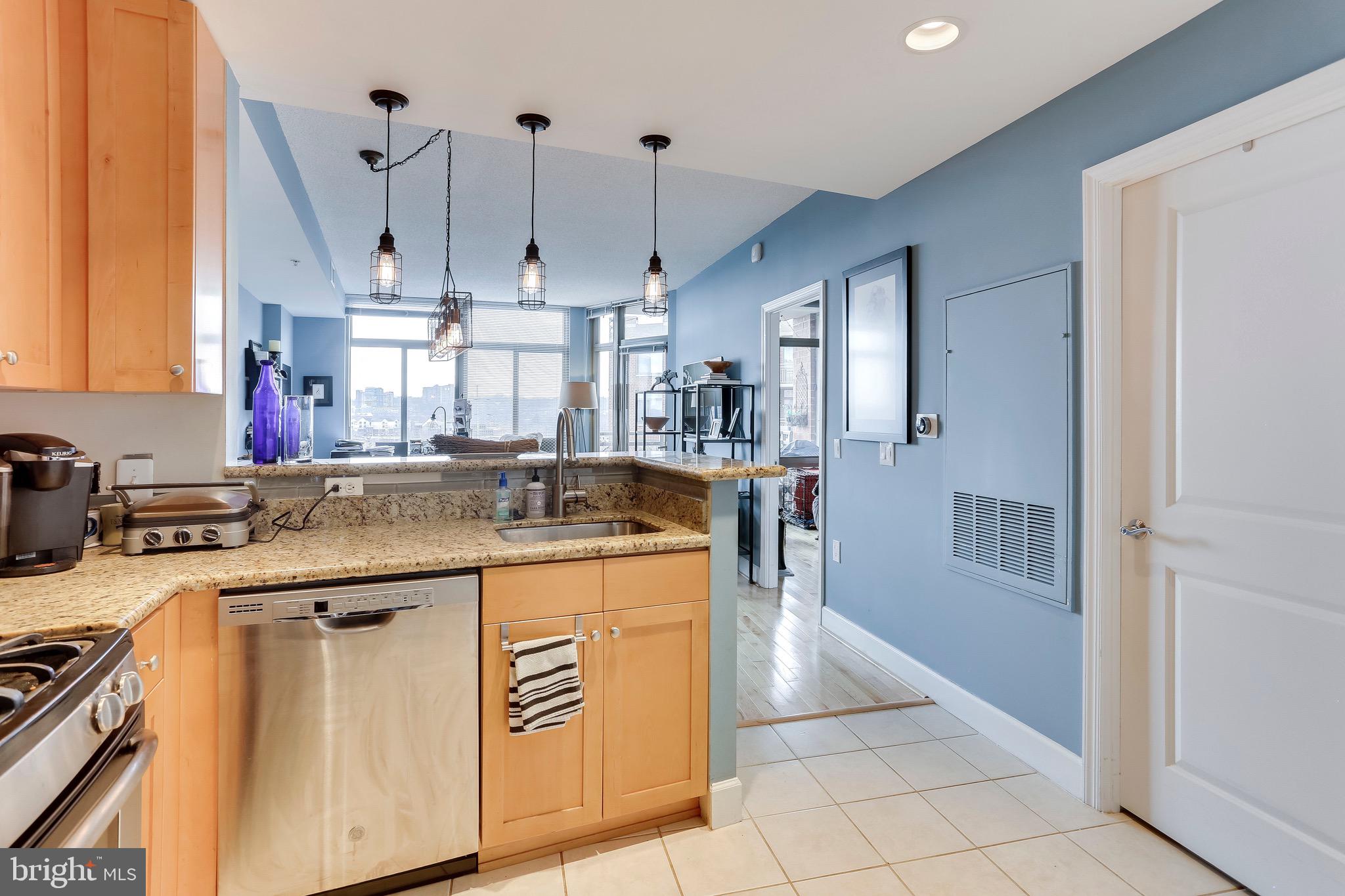 ECLIPSE ON CENTER PARK - Residential